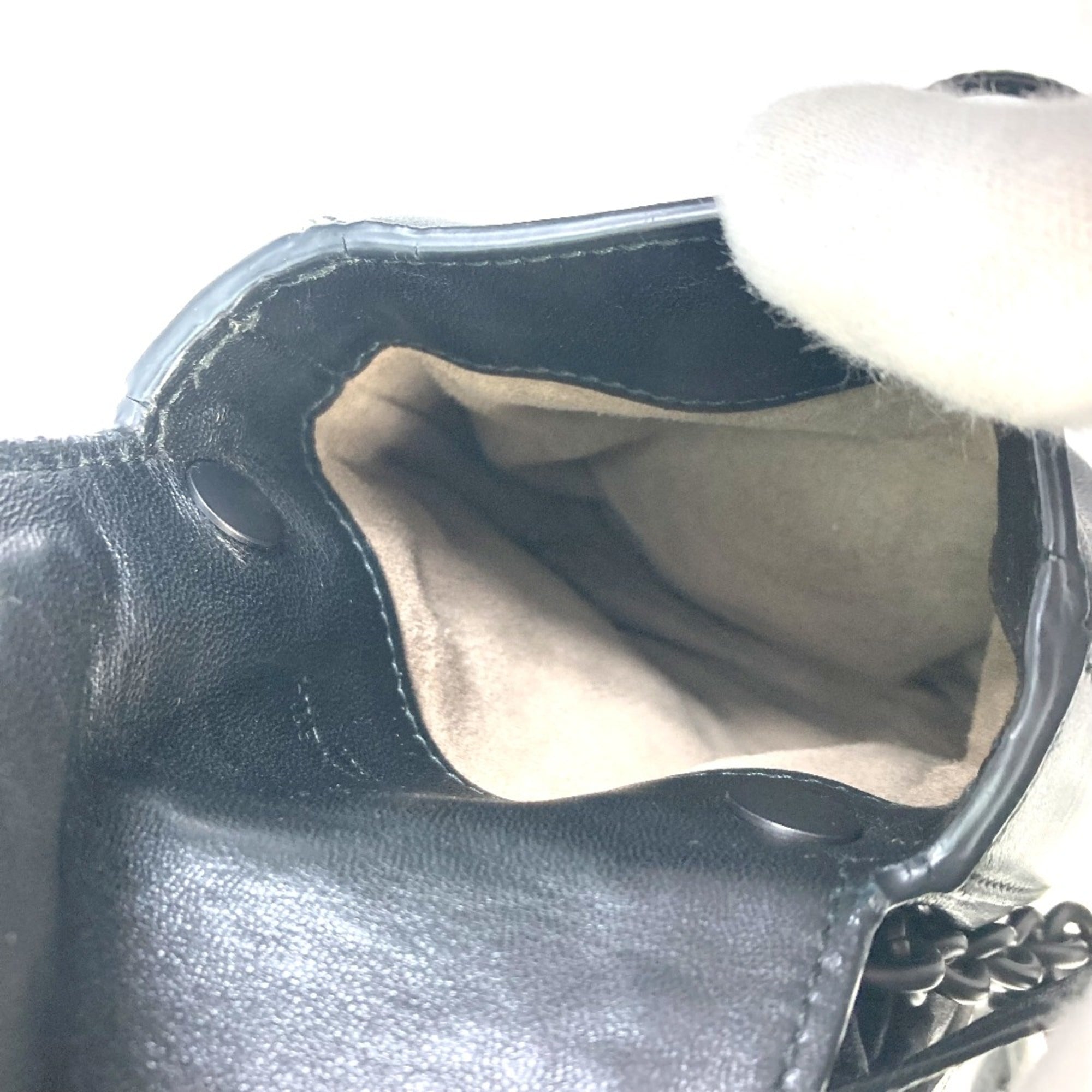 Bottega Veneta Black Leather Shoulder Bag (Pre-Owned)