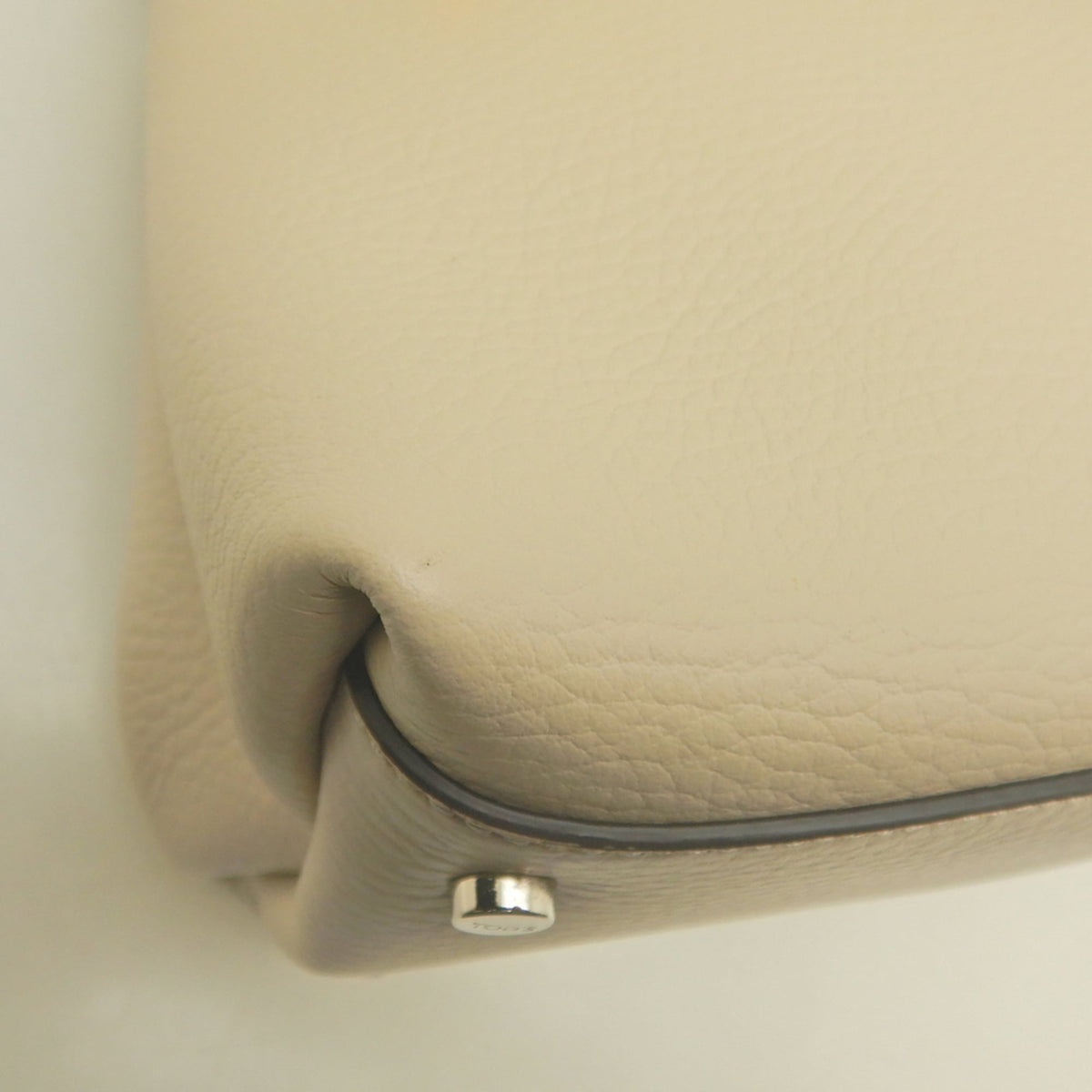 Tod's Brown Leather Handbag (Pre-Owned)