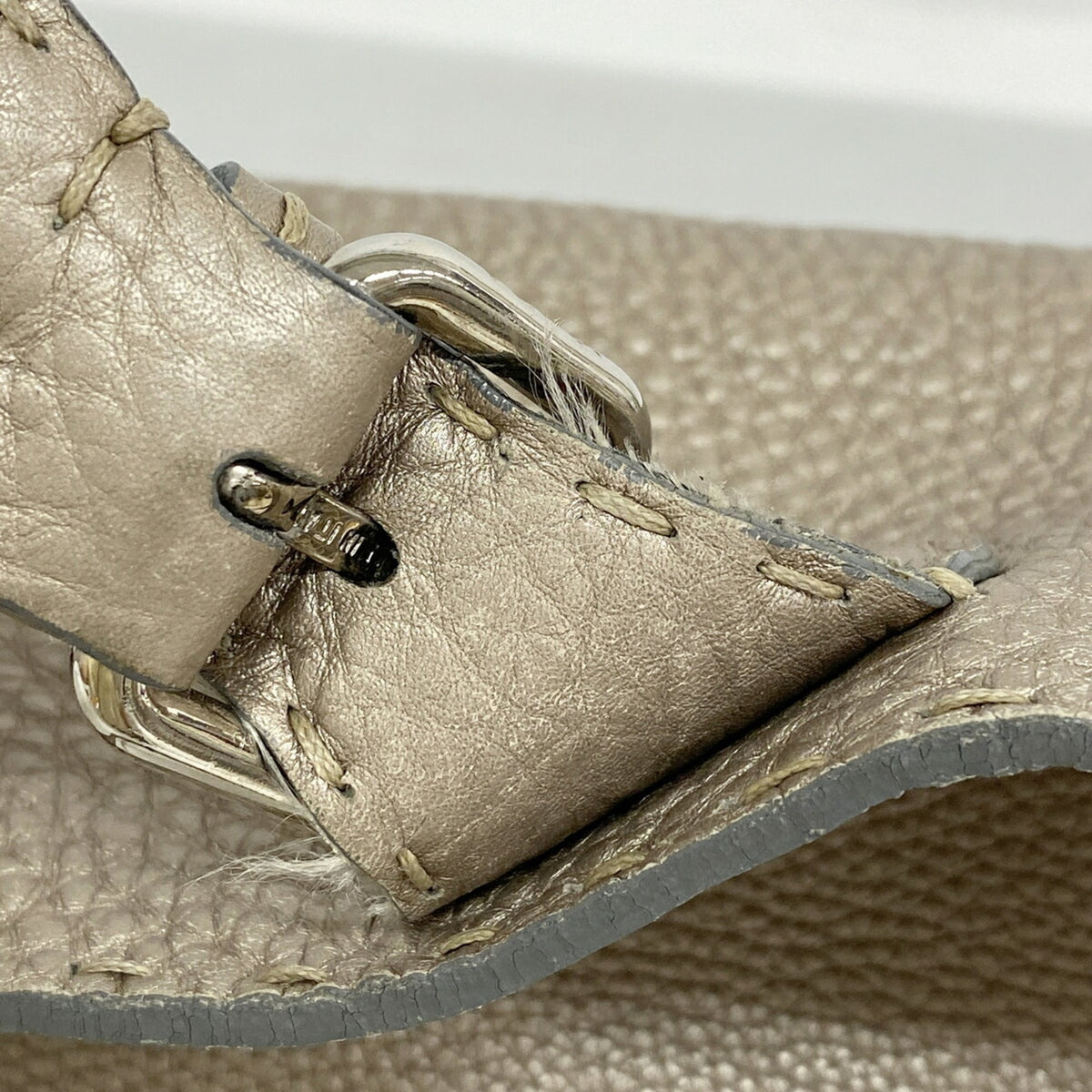 Fendi Grayish Leather Tote Bag (Pre-Owned)