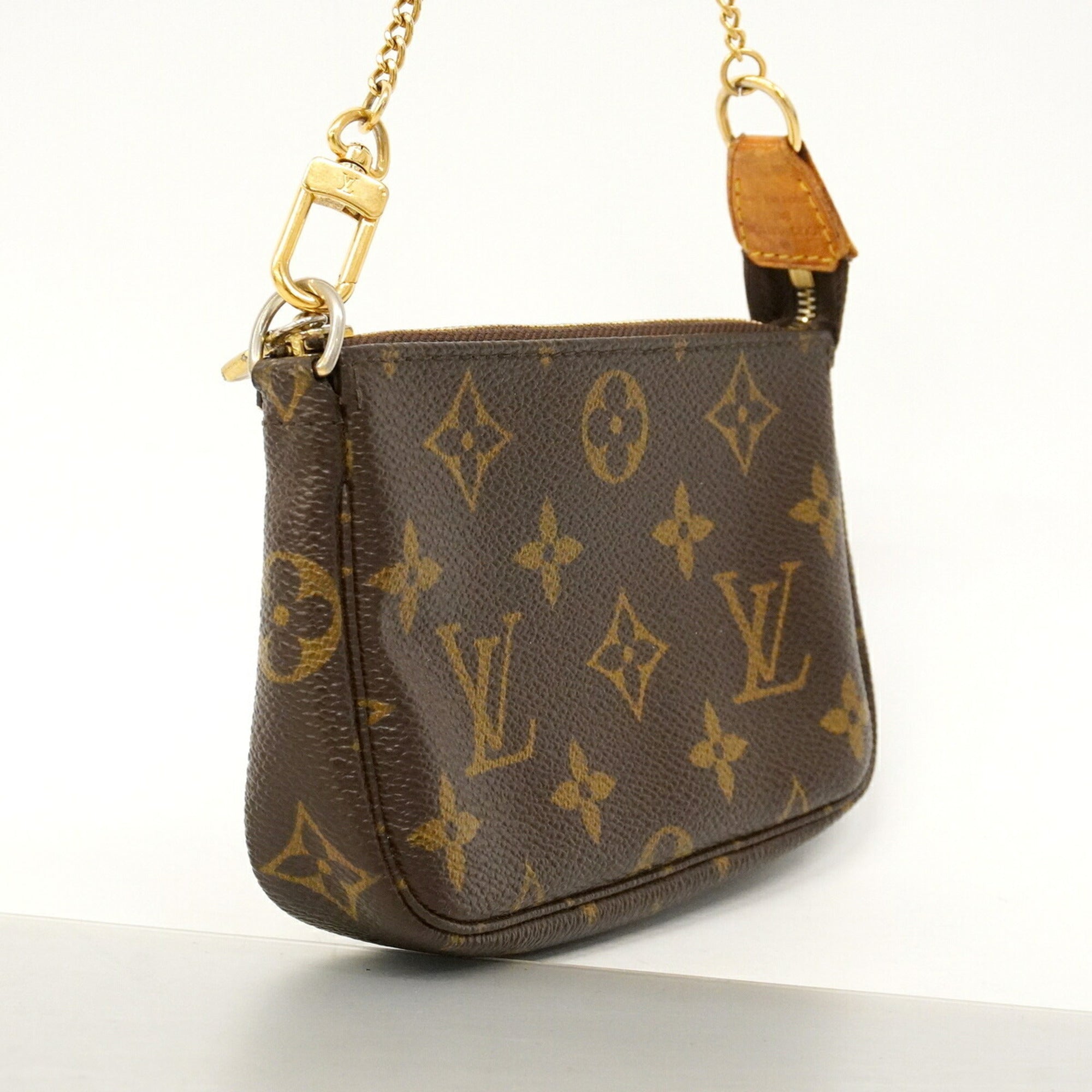 Louis Vuitton Brown Pouch (Pre-Owned)
