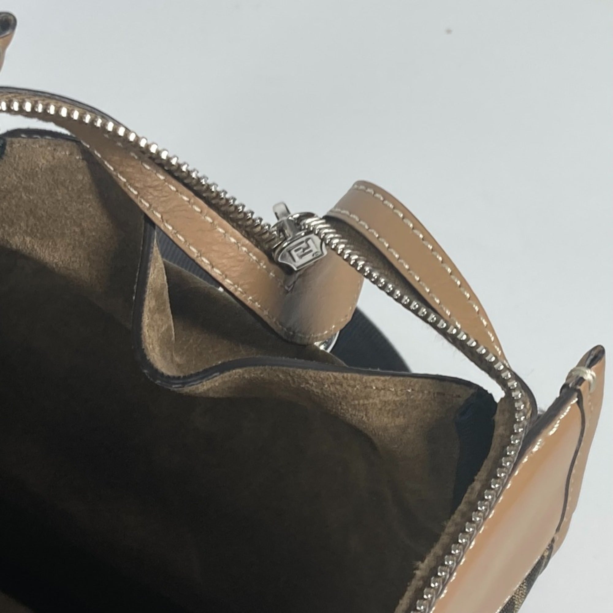 Fendi Zucca Beige Brown Canvas Leather Handbag Shoulder Bag (Pre-Owned)