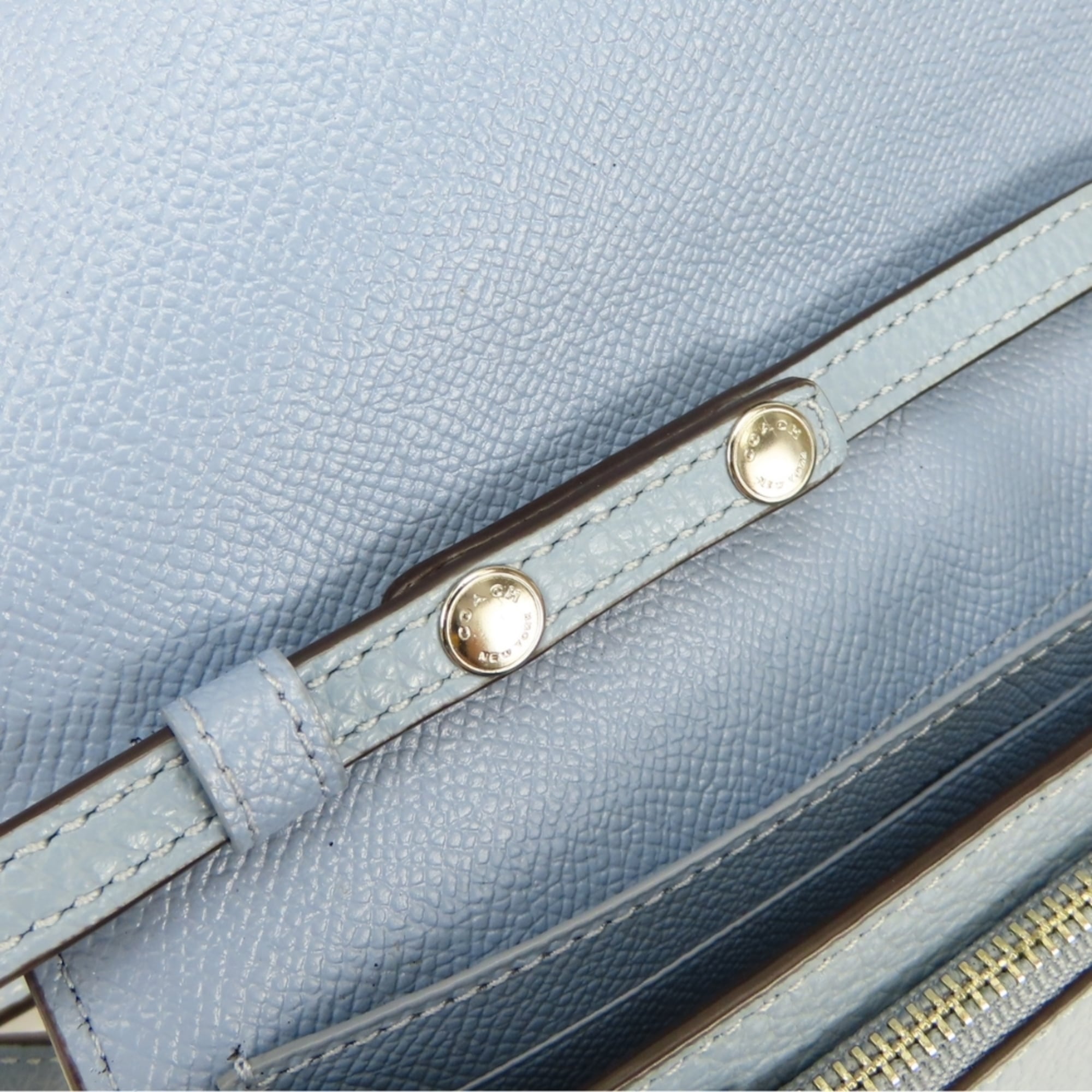 Coach Blue Leather Chain/Shoulder Wallet (Pre-Owned)
