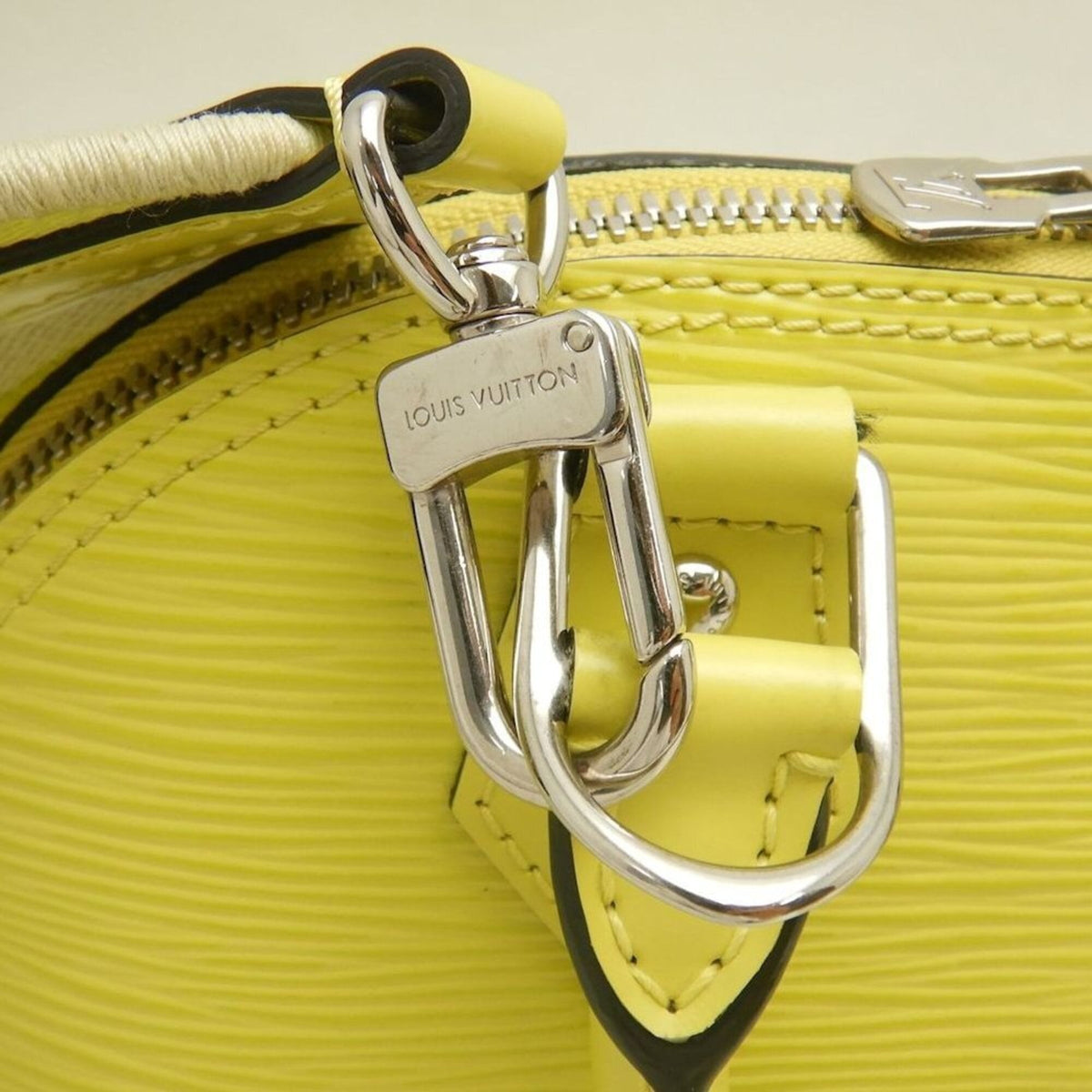 Louis Vuitton Epi Silver Epi Leather Handbag (Pre-Owned)