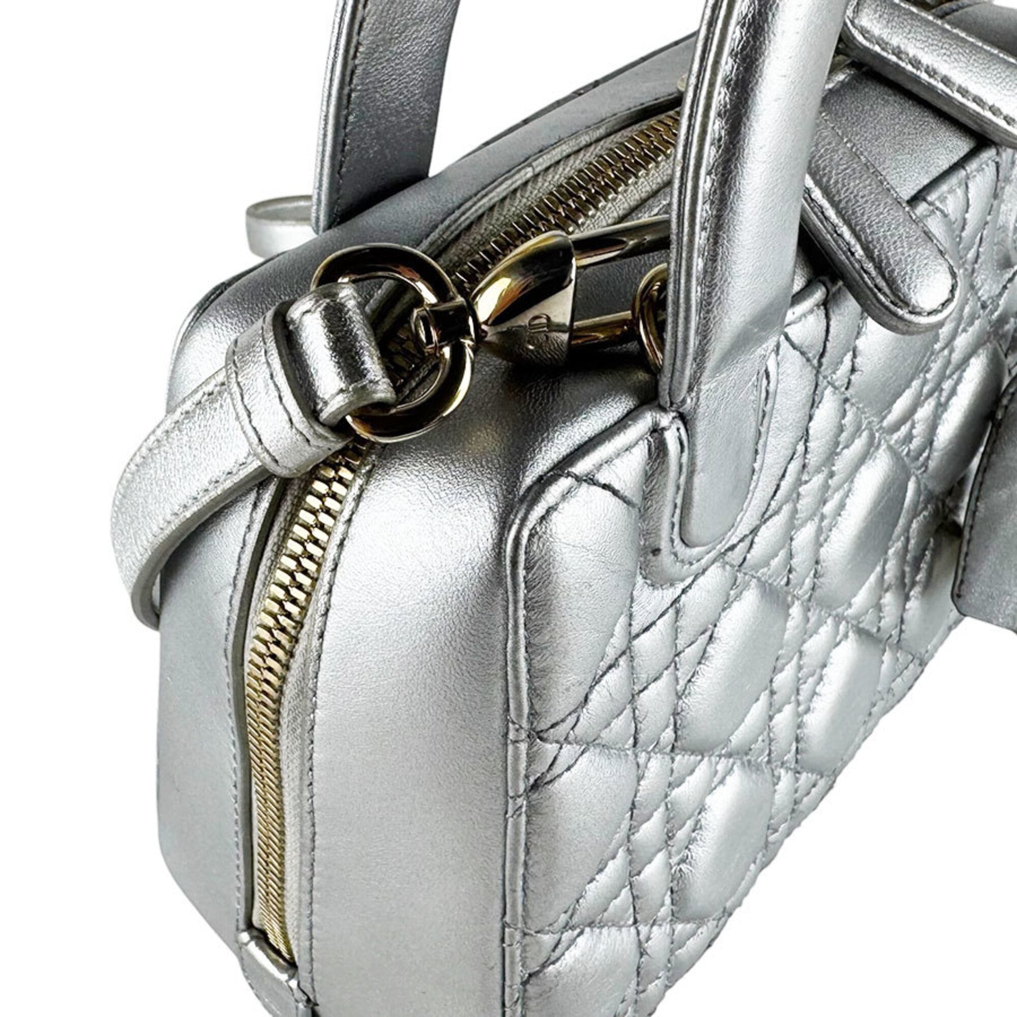 Christian Dior Silver Leather Shoulder Bag (Pre-Owned)
