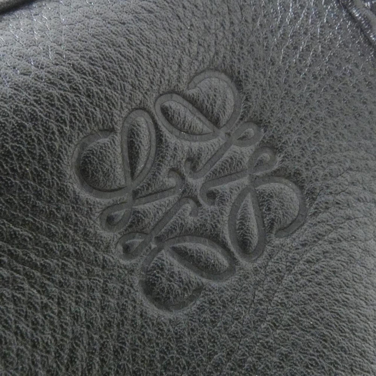 Loewe Amazona Black Leather Handbag (Pre-Owned)