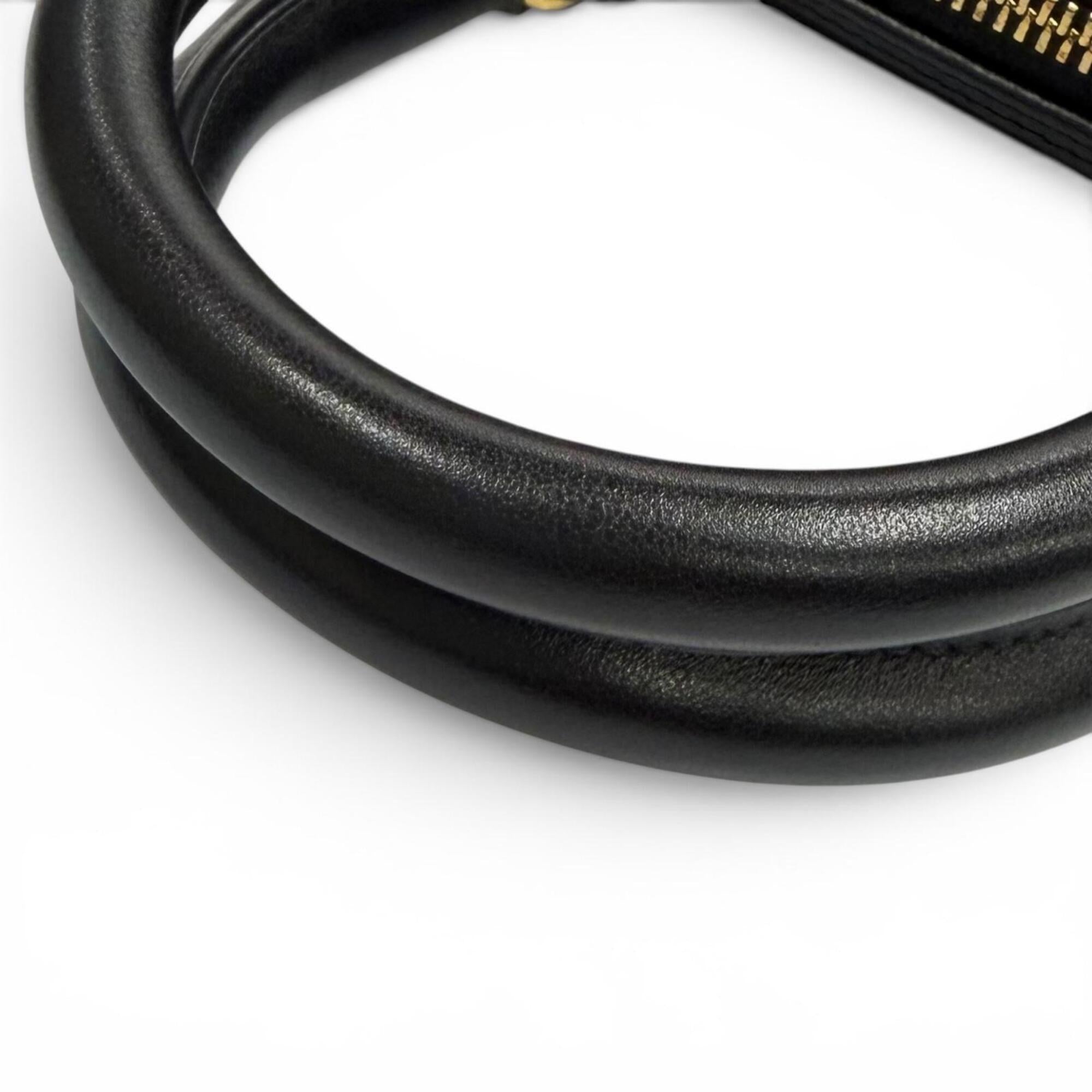 Celine Black Leather Shoulder Bag (Pre-Owned)