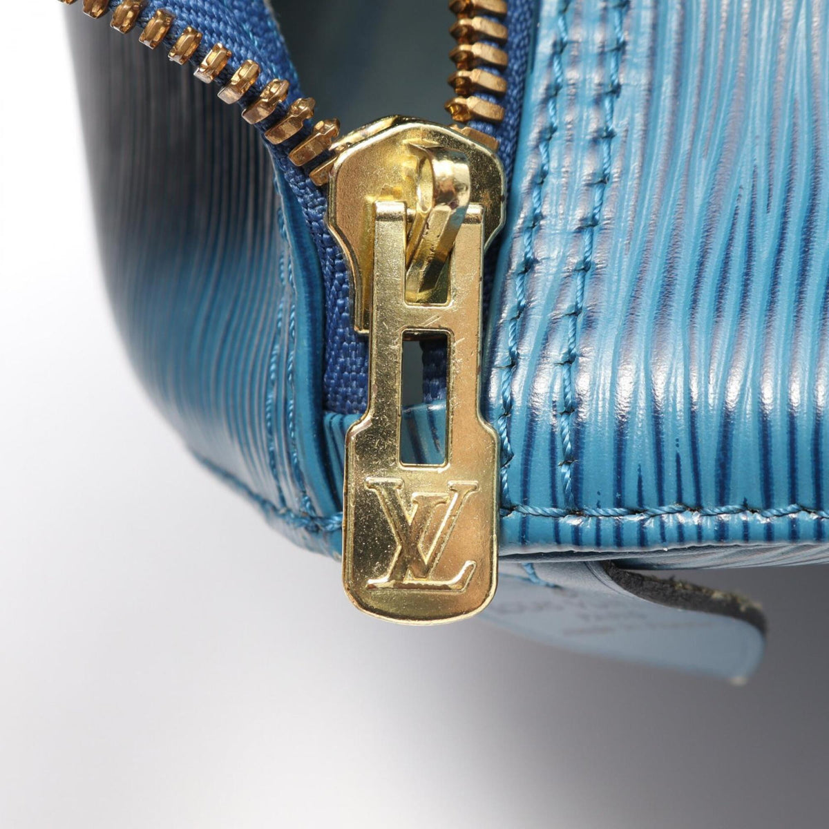 Louis Vuitton Blue Toledo Blue Epi Leather Boston Bag Handbag (Pre-Owned)