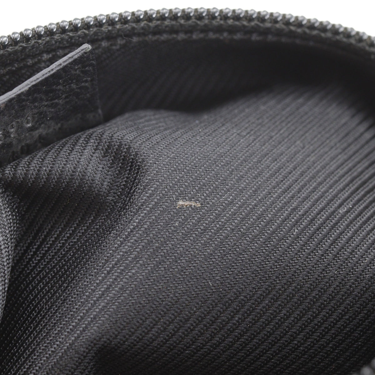 Gucci Black Gg Canvas Pouch (Pre-Owned)