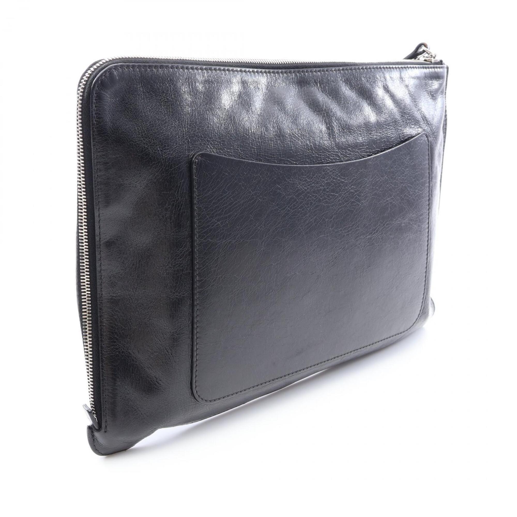 Chanel Black Leather Clutch Bag Handbag (Pre-Owned)