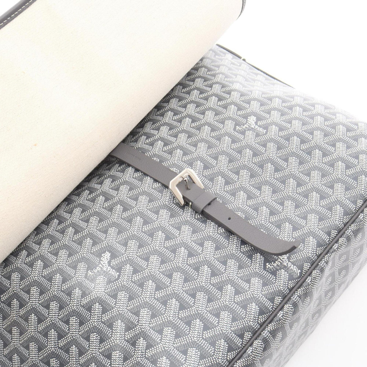 Goyard Gray White Coated Canvas Pvc Leather Handbag Shoulder Bag (Pre-Owned)