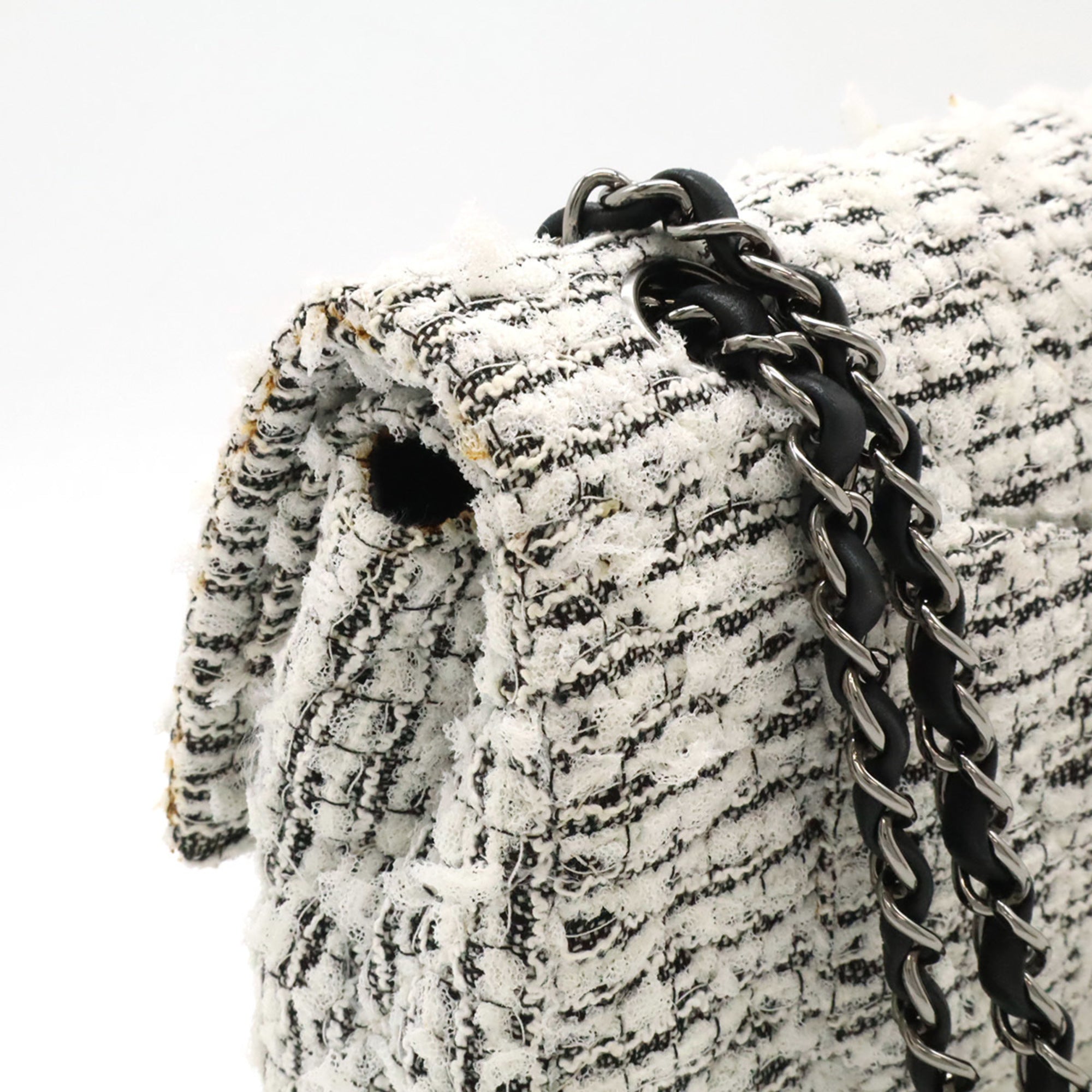 Chanel Black White Tweed Leather Shoulder Bag (Pre-Owned)