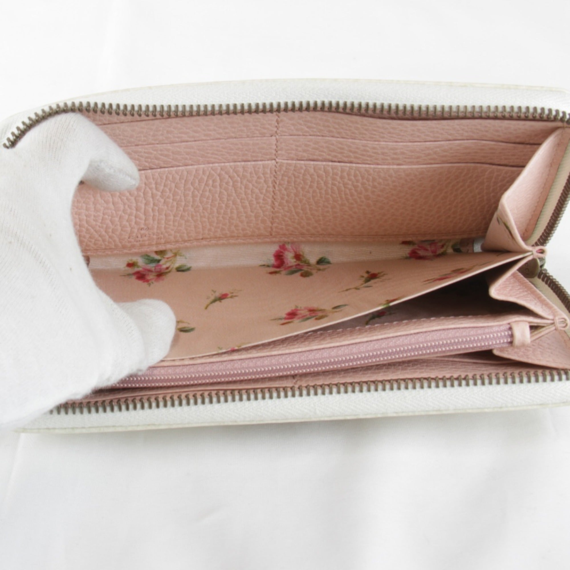 Gucci White Leather Long Wallet (Bi-Fold) (Pre-Owned)