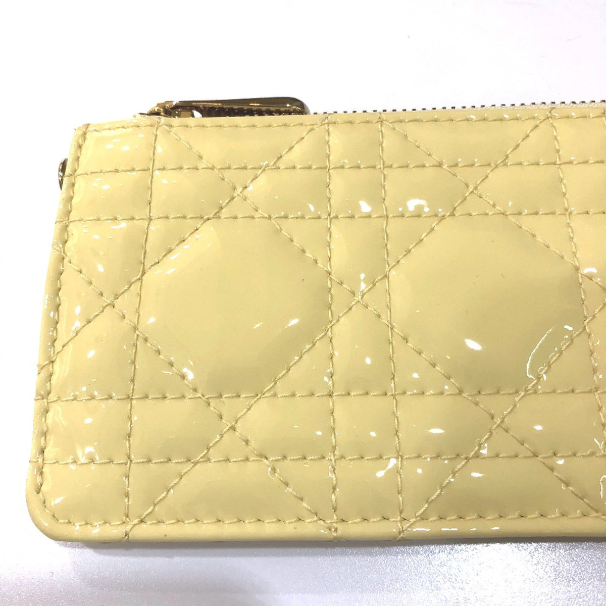 Christian Dior Beige Patent Leather Coin Purse/Coin Case (Pre-Owned)
