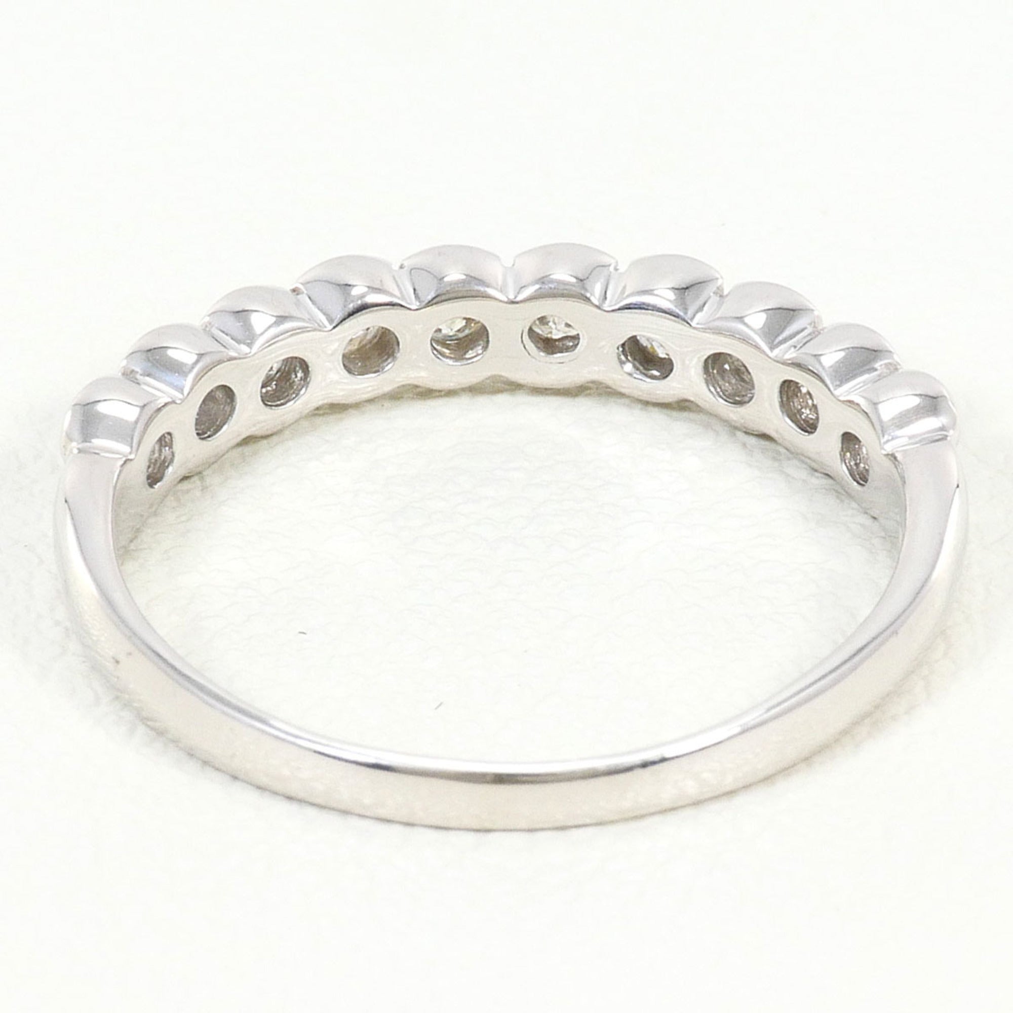 Unbranded White Gold White Gold (18K) Band Ring (Pre-Owned)
