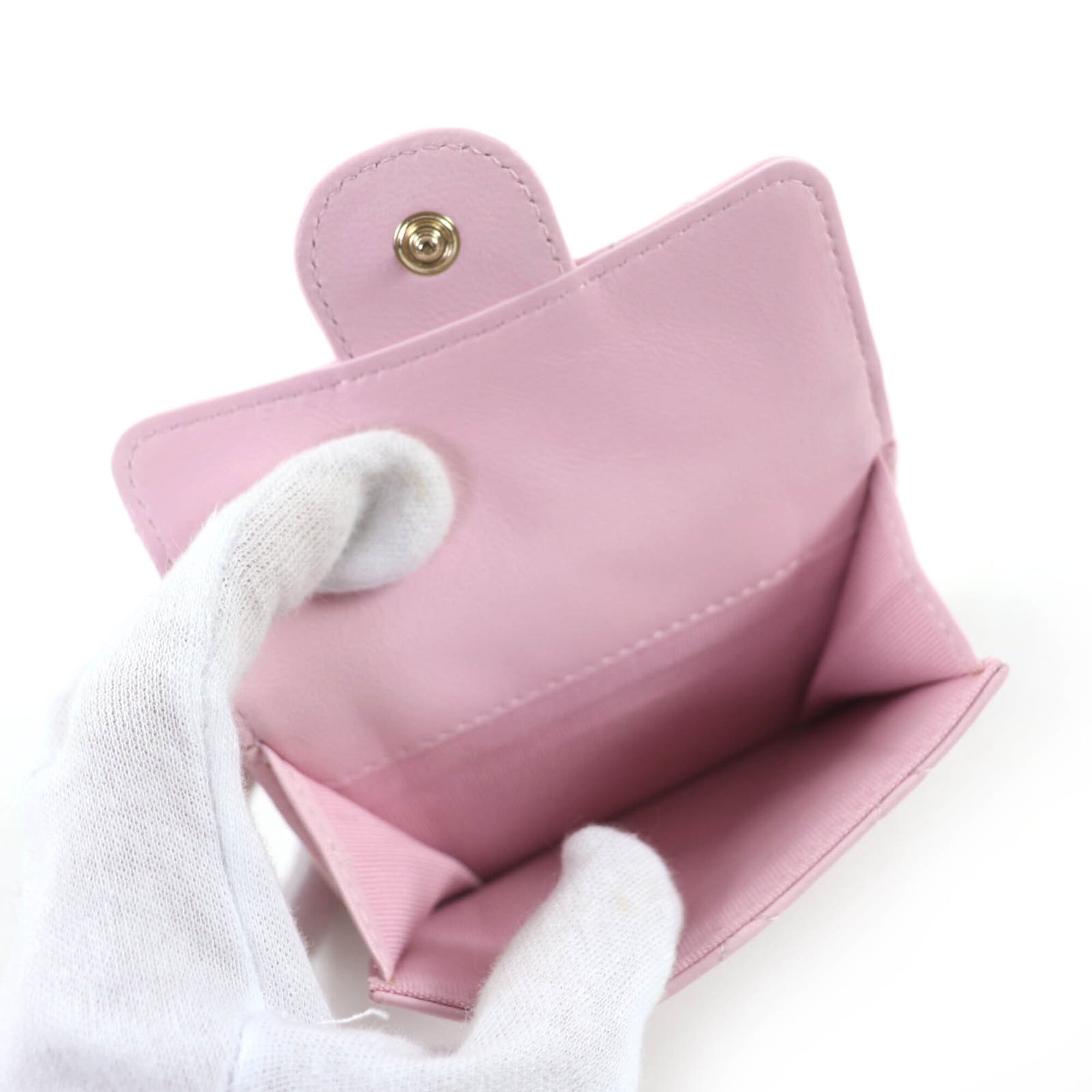 Chanel Matelasse Pink Leather Wallet (Tri-Fold) (Pre-Owned)
