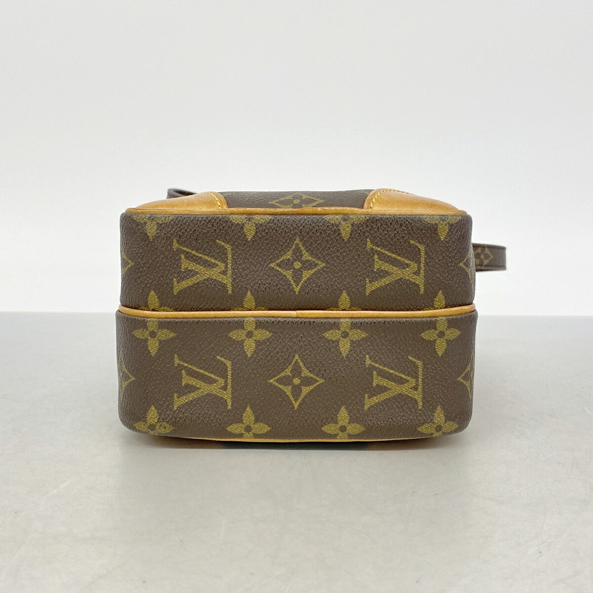 Louis Vuitton Brown Shoulder Bag (Pre-Owned)
