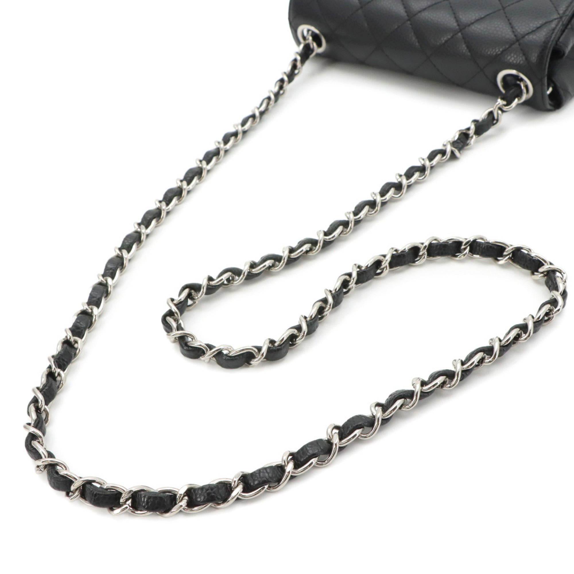 Chanel Black Grained Calfskin Handbag Shoulder Bag (Pre-Owned)
