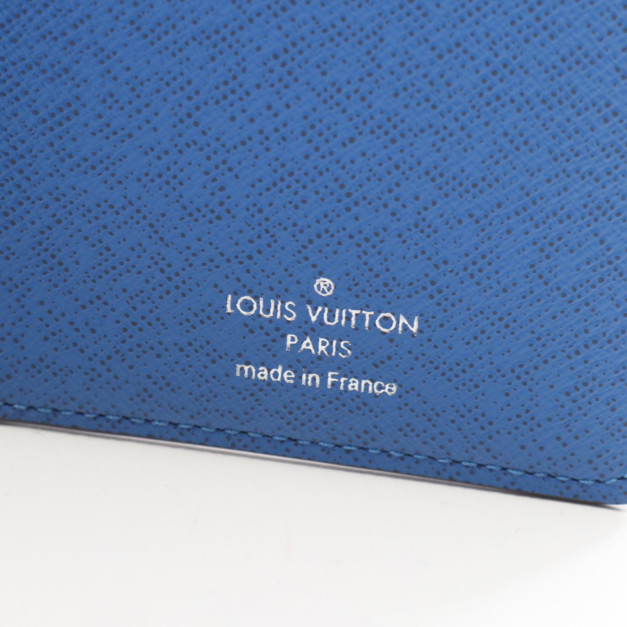 Louis Vuitton Gray Taiga Leather Leather Long Wallet (Bi-Fold) (Pre-Owned)