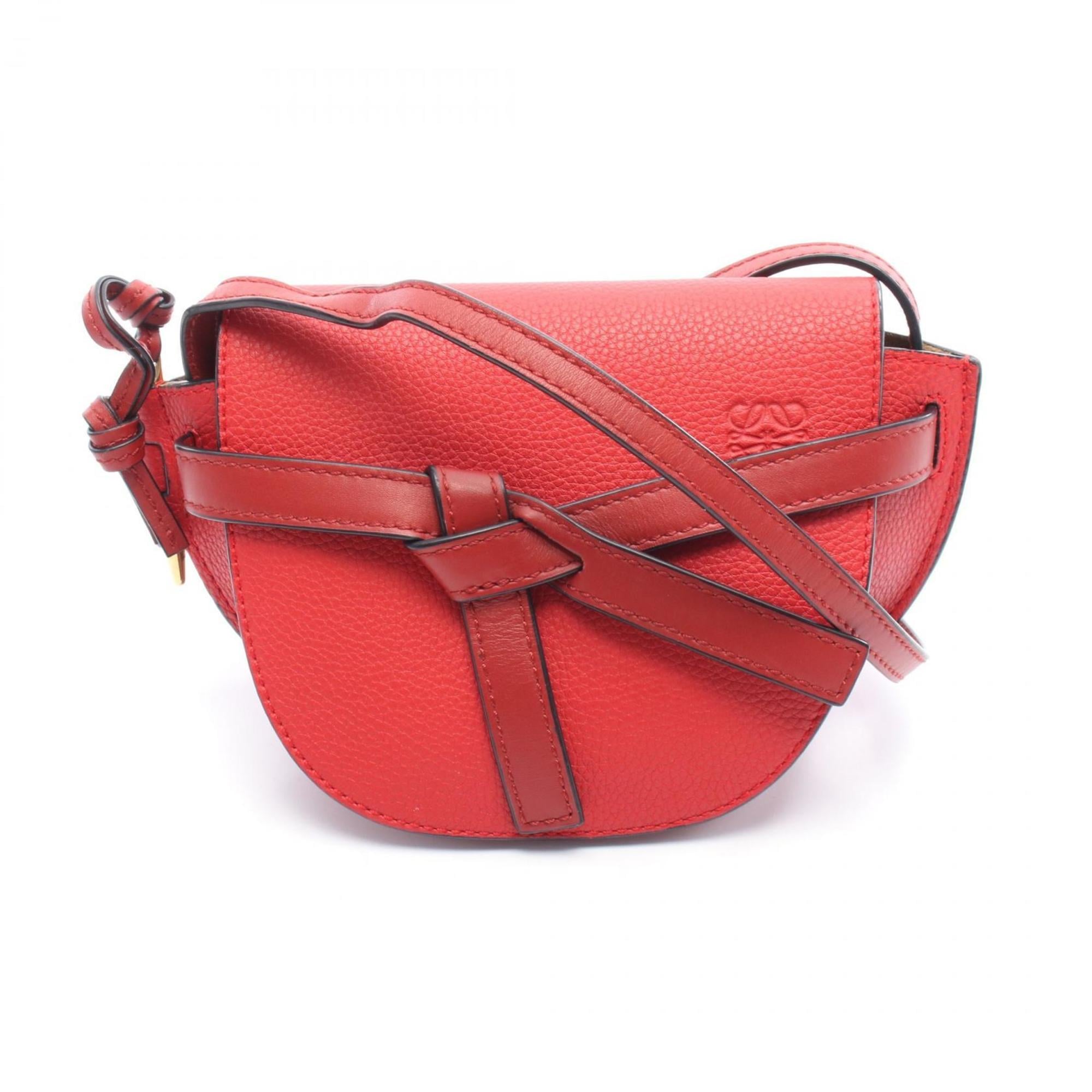 Loewe Red Color Leather Shoulder Bag (Pre-Owned)