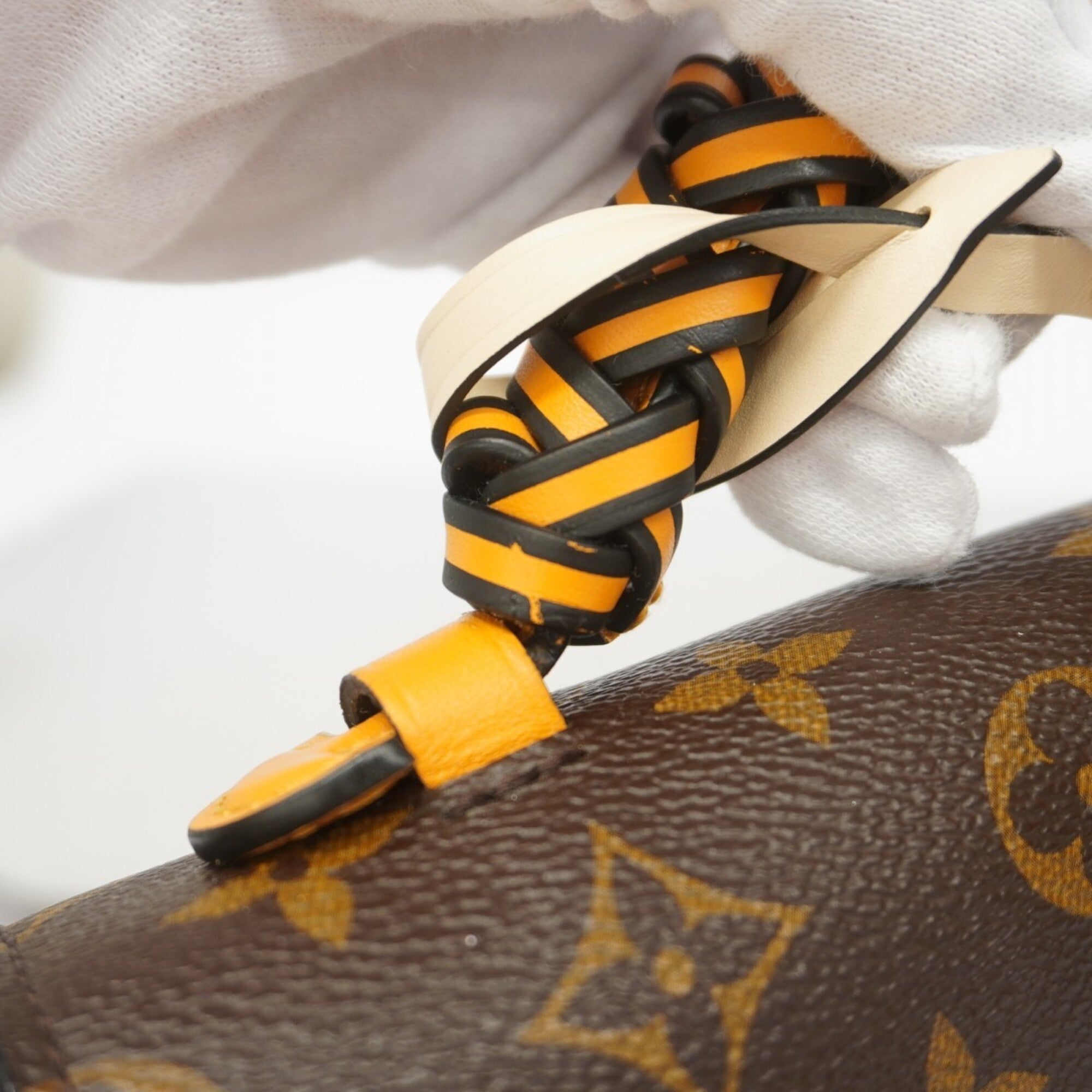 Louis Vuitton Brown Handbag (Pre-Owned)