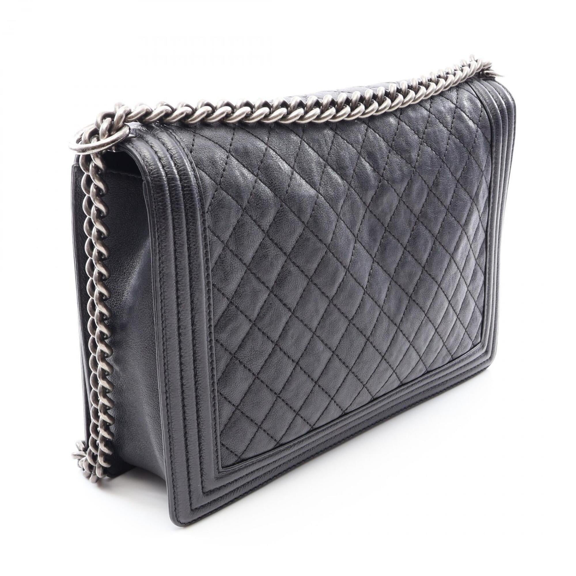 Chanel Black Grained Calfskin Handbag Shoulder Bag (Pre-Owned)