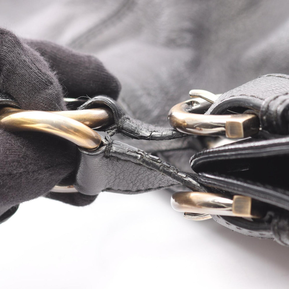Salvatore Ferragamo Black Leather Handbag (Pre-Owned)
