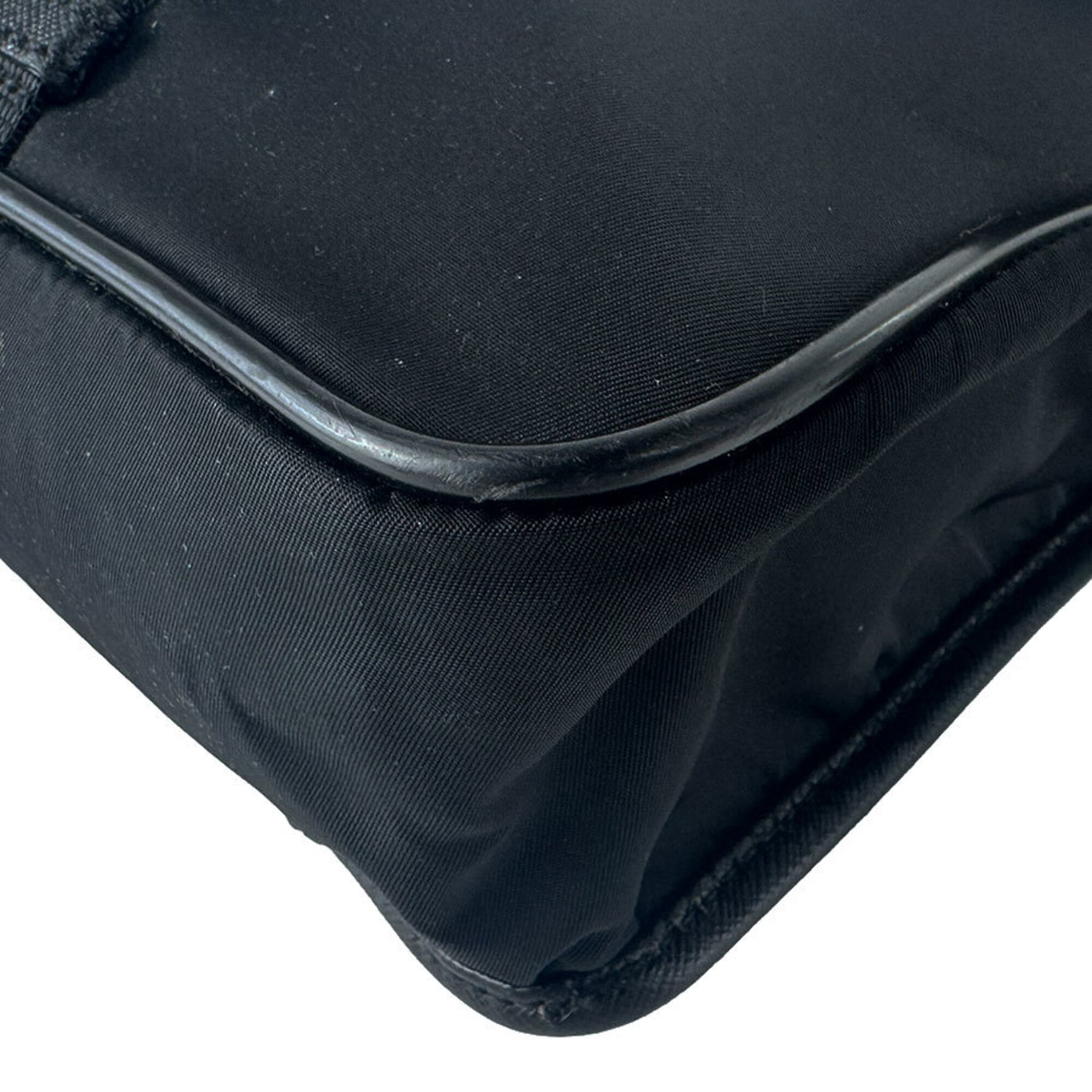 Prada Black Nylon Shoulder Bag (Pre-Owned)