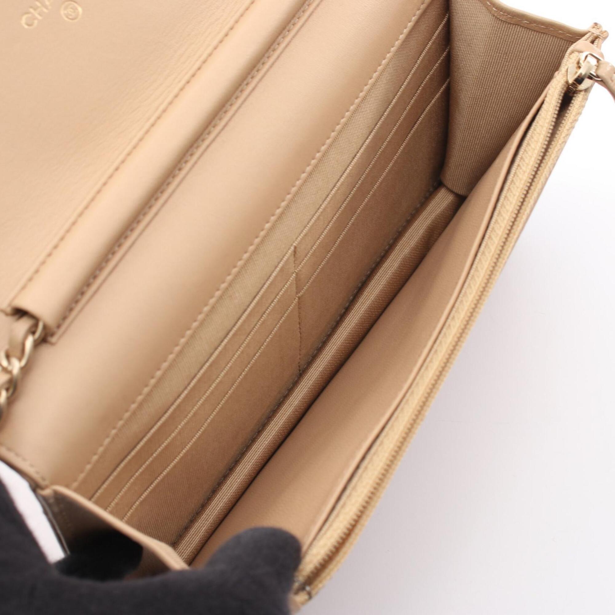 Chanel Beige Leather Handbag Shoulder Bag (Pre-Owned)