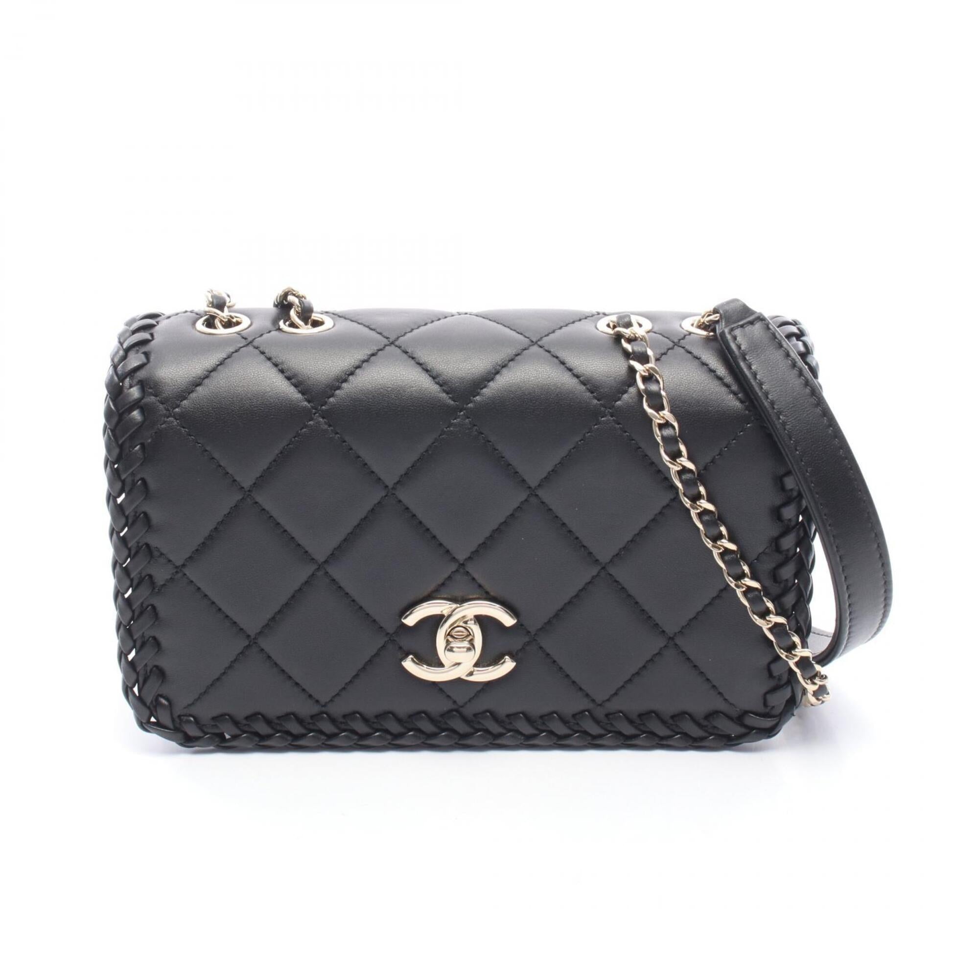 Chanel Matelasse Black Leather Handbag Shoulder Bag (Pre-Owned)