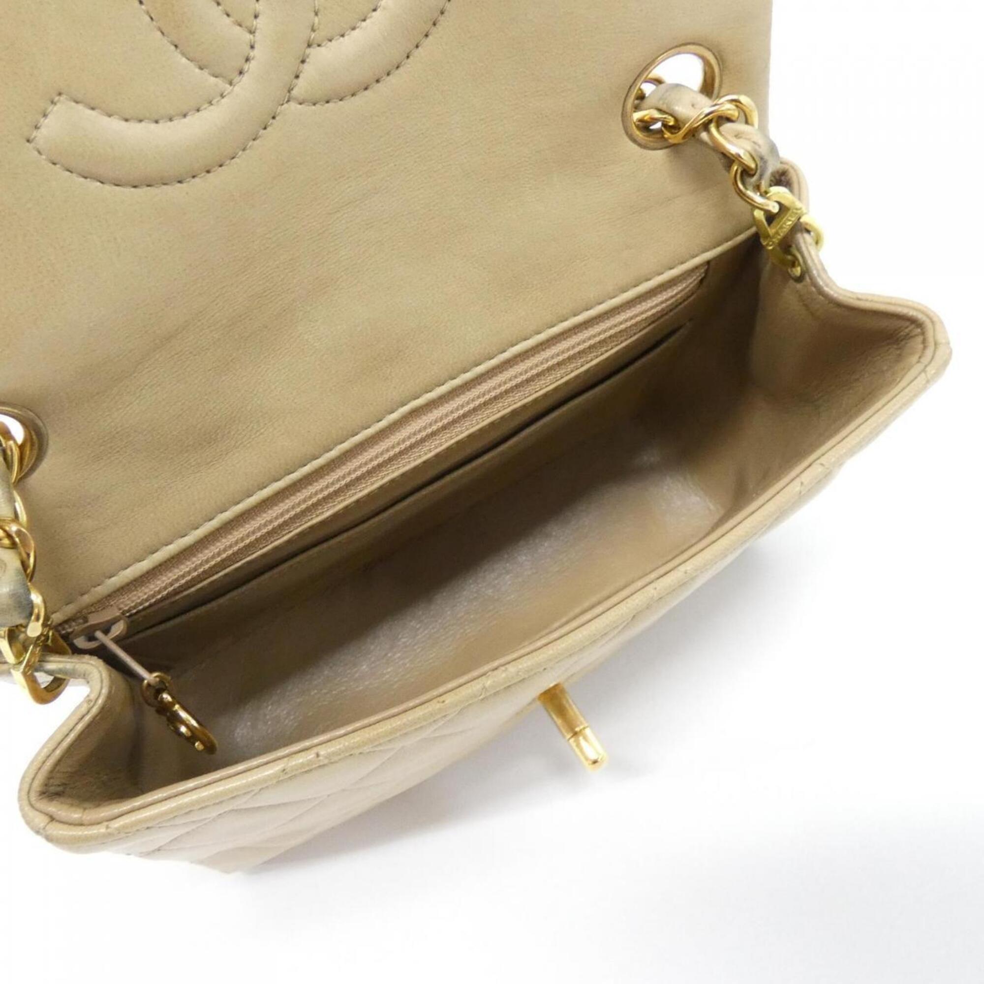 Chanel Beige Leather Shoulder Bag (Pre-Owned)