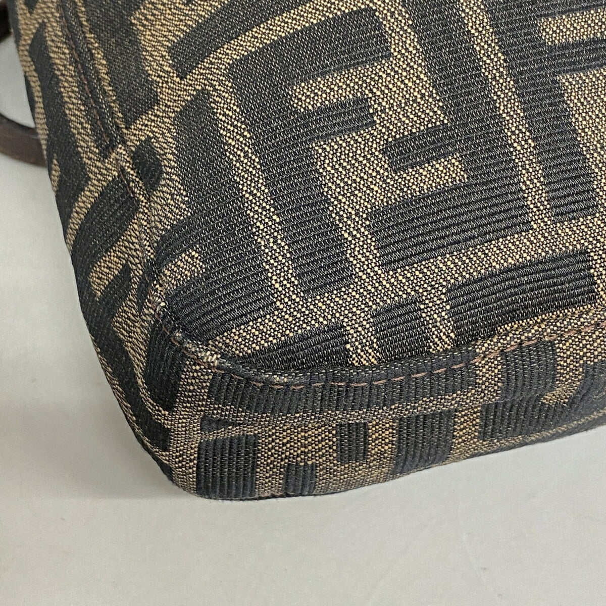 Fendi Brown Nylon Canvas Shoulder Bag (Pre-Owned)