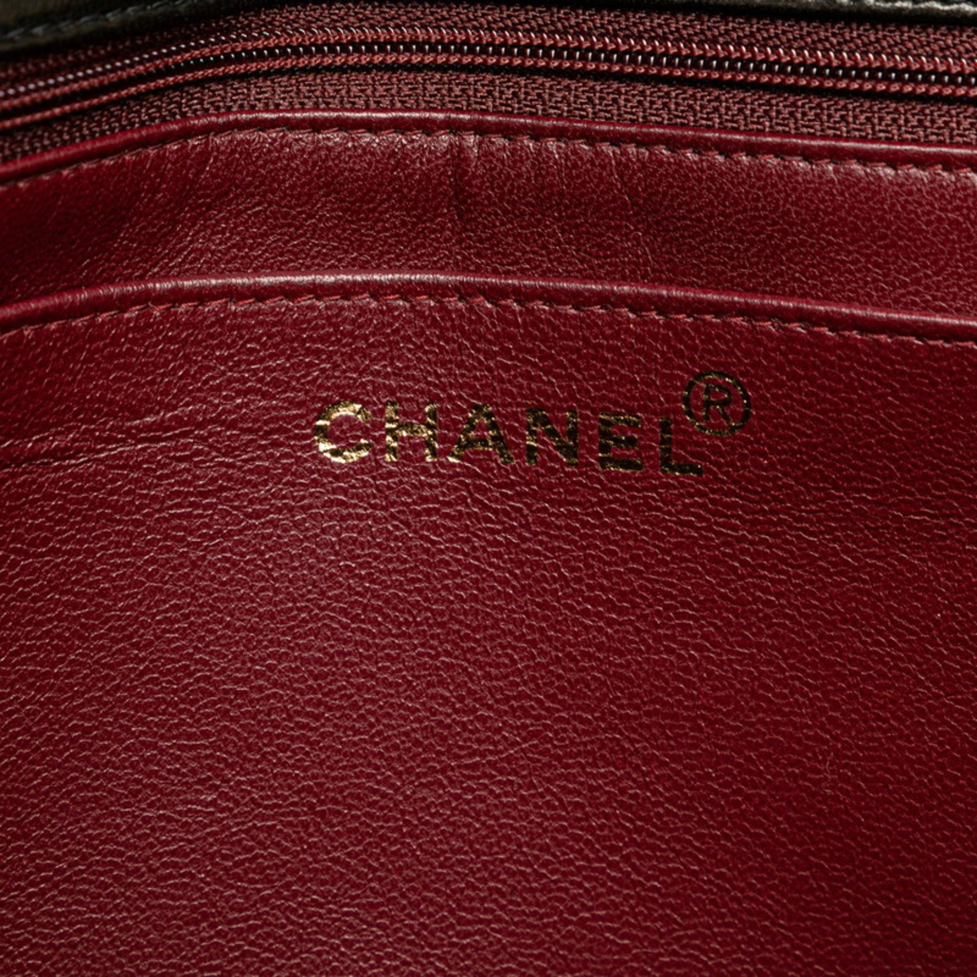 Chanel Black Leather Shoulder Bag (Pre-Owned)