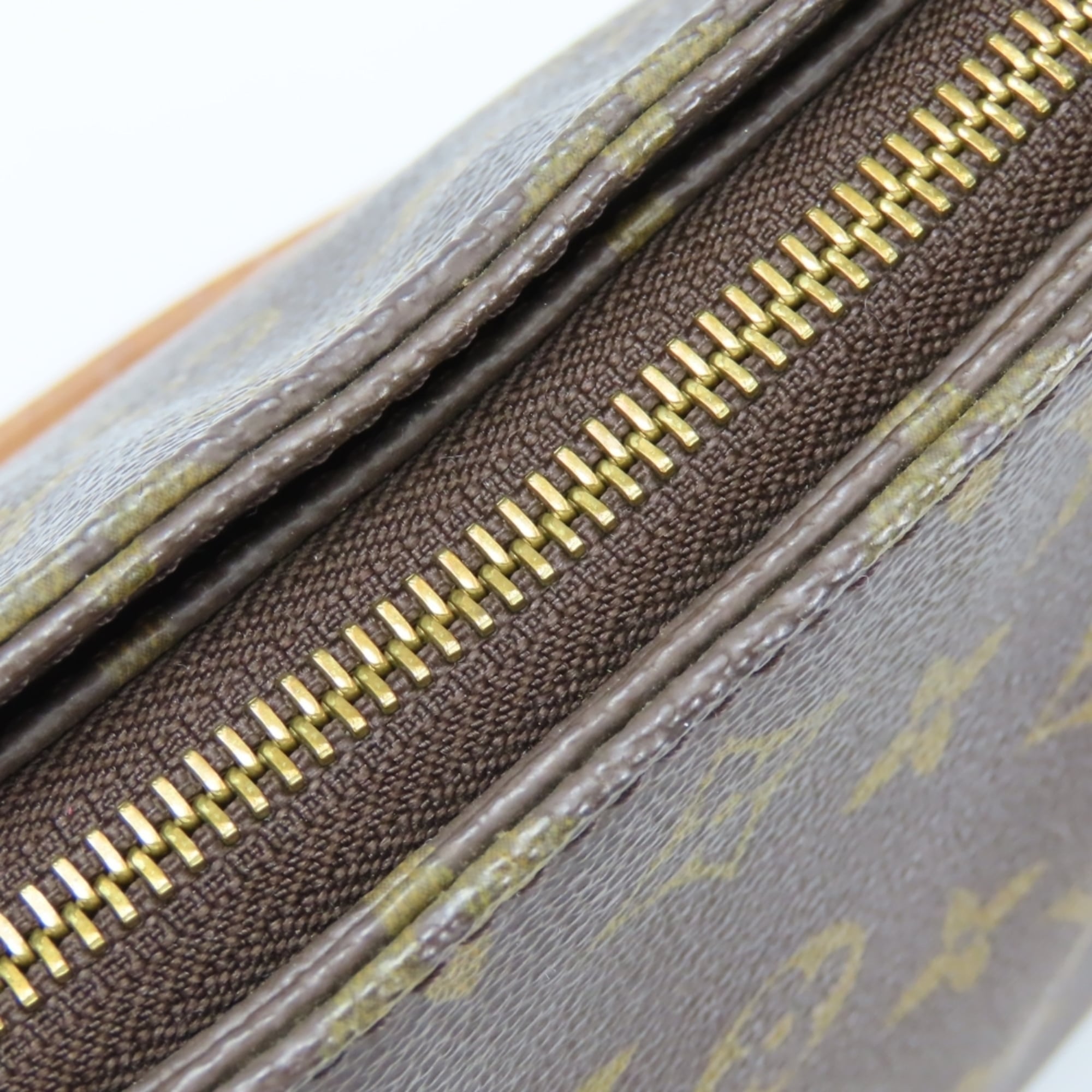 Louis Vuitton Brown Monogram Monogram Leather Shoulder Bag (Pre-Owned)