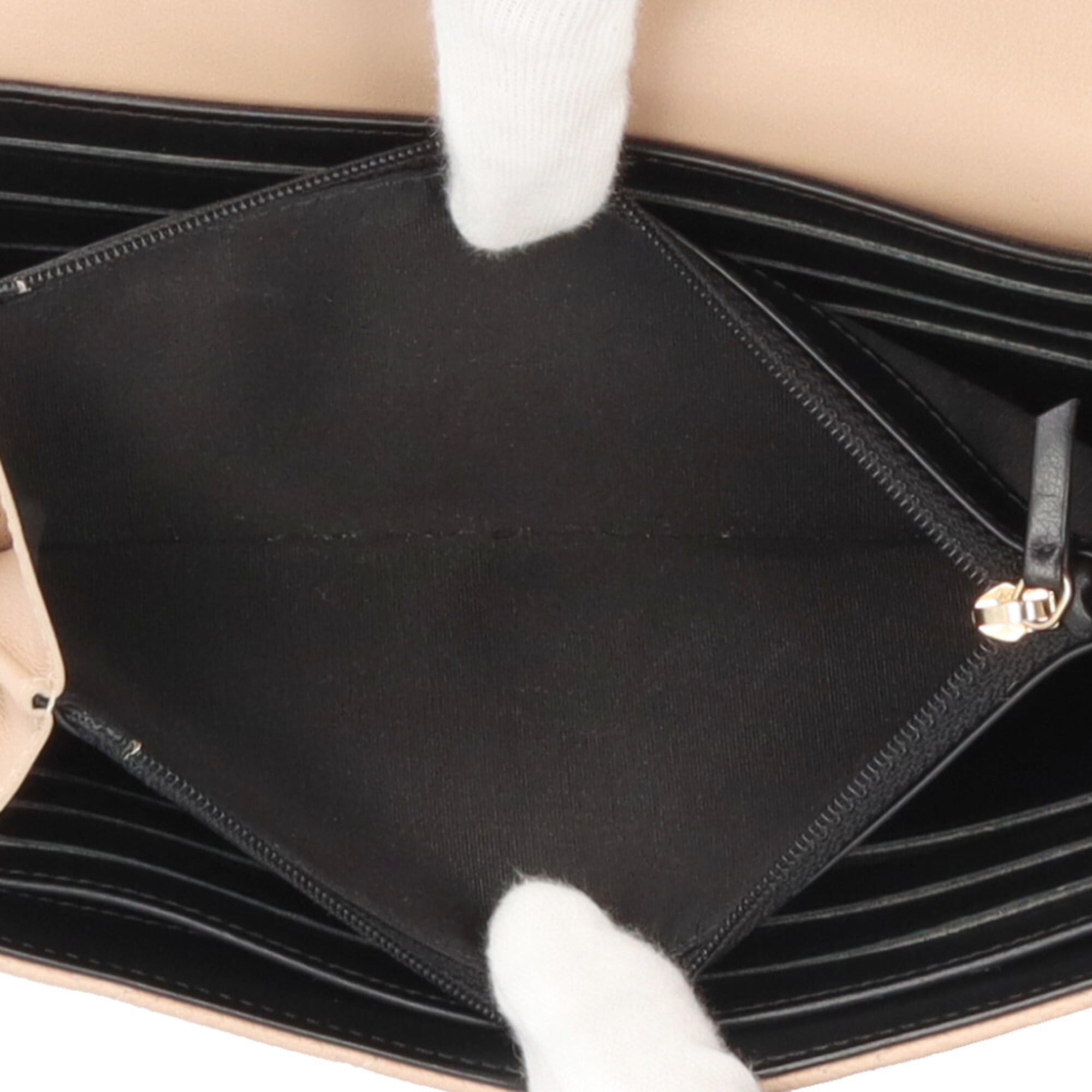 Chanel Beige Black Grained Calfskin Long Wallet (Bi-Fold) (Pre-Owned)