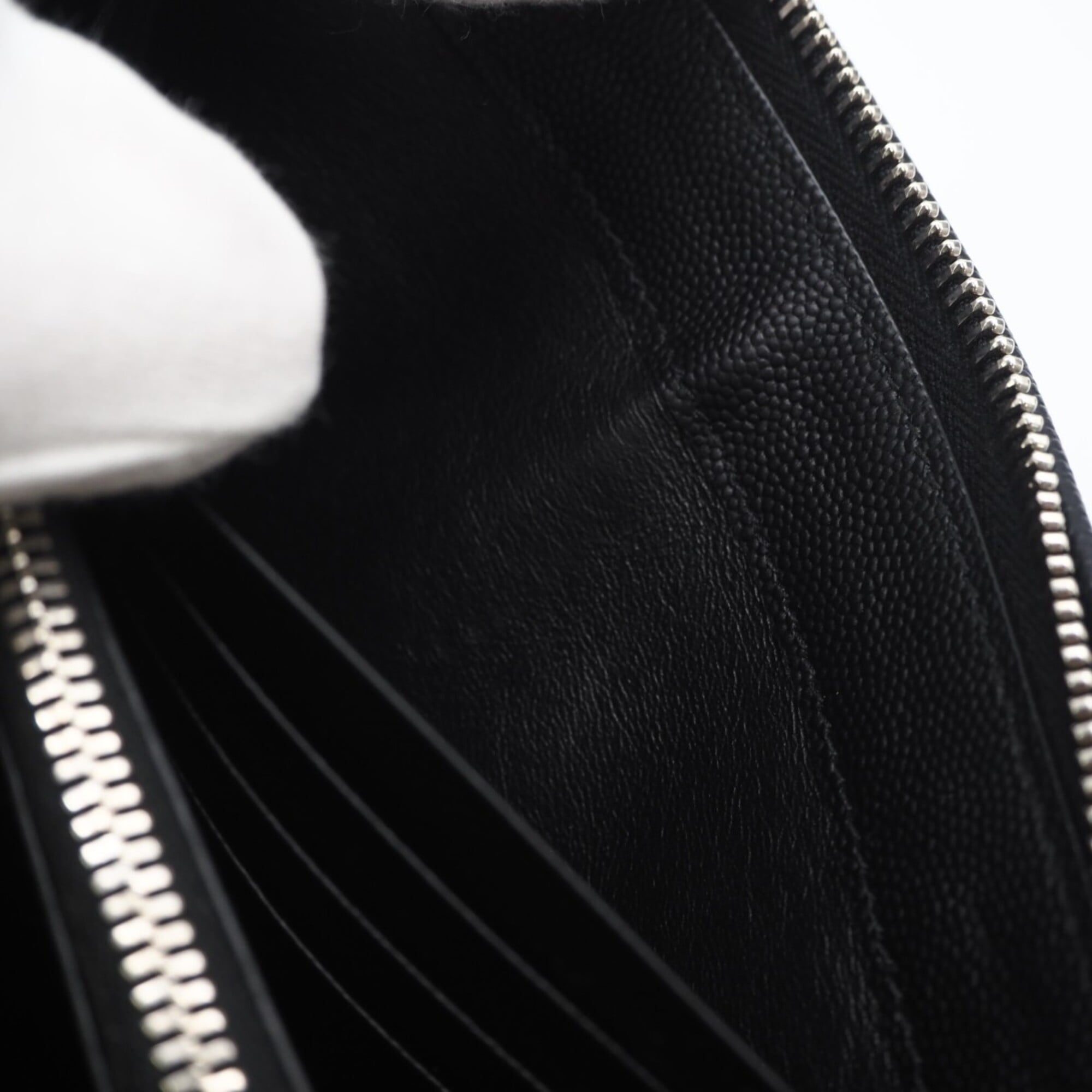 Yves Saint Laurent Black Leather Long Wallet (Bi-Fold) (Pre-Owned)