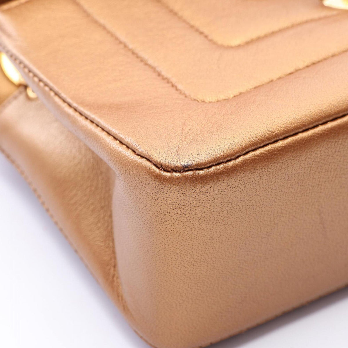 Chanel Brown Leather Handbag Shoulder Bag (Pre-Owned)