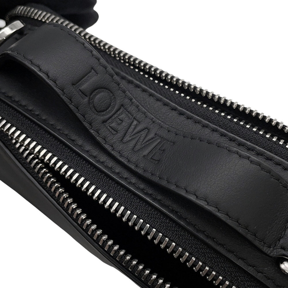 Loewe Black Leather Shoulder Bag Sling Bag (Pre-Owned)