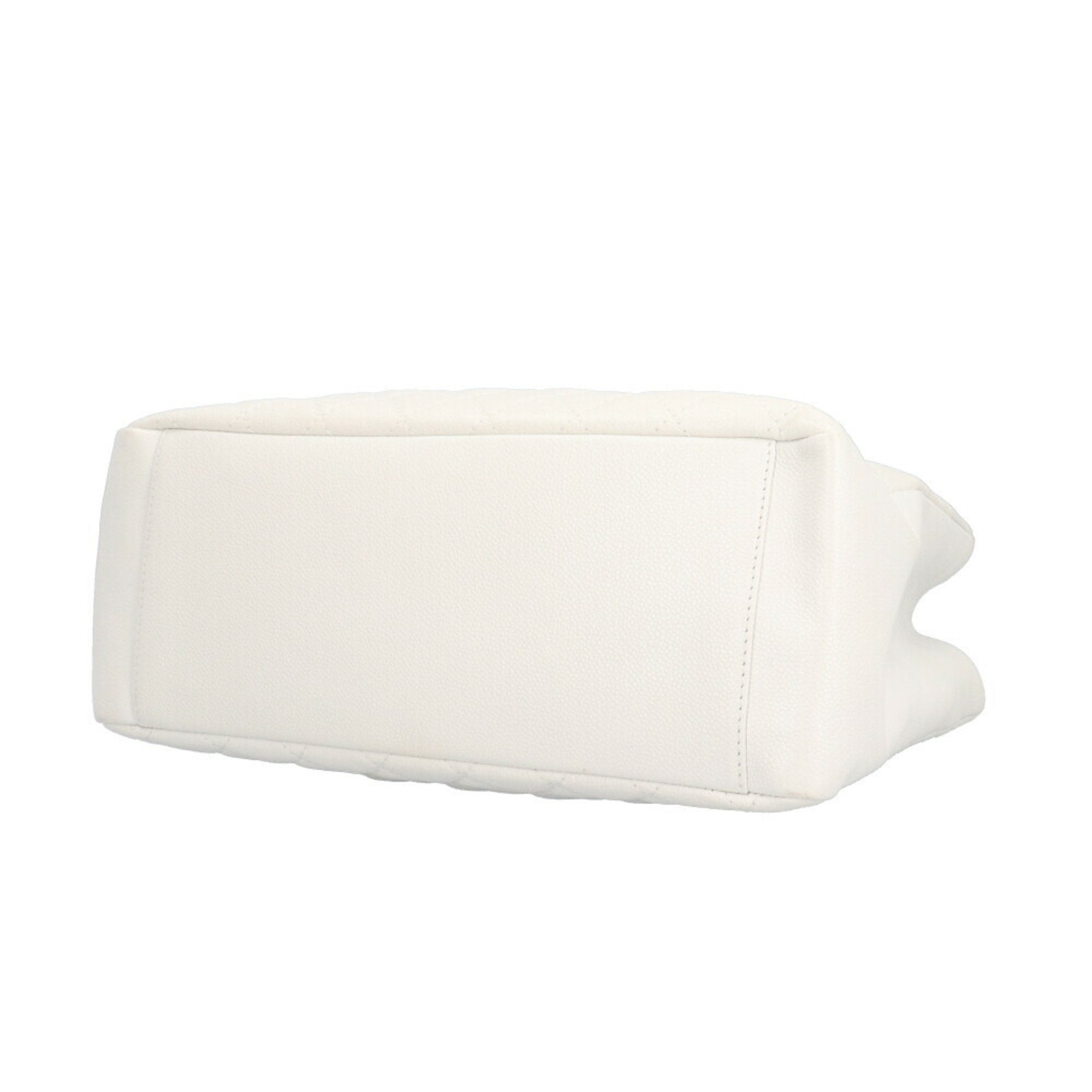 Chanel White Caviar Leather Shoulder Bag (Pre-Owned)