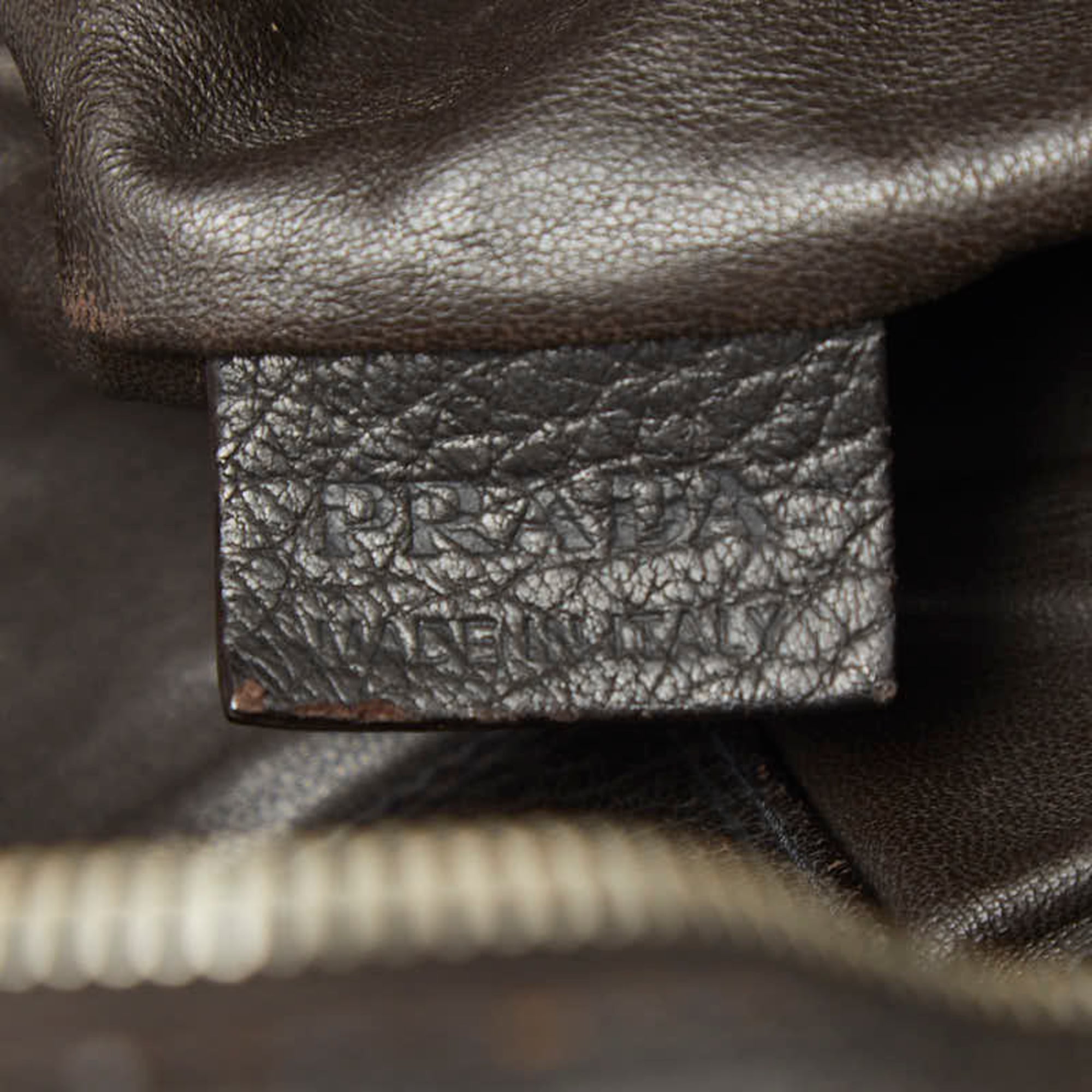 Prada Brown Leather Shoulder Bag (Pre-Owned)