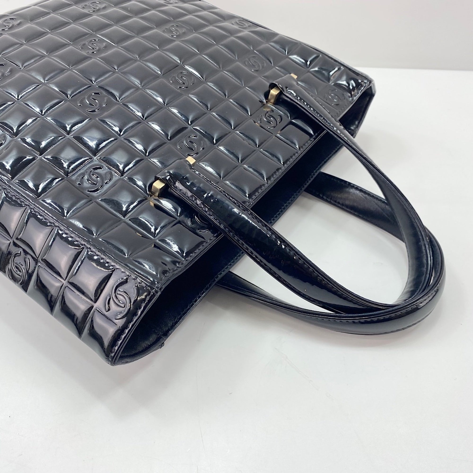 Chanel Black Leather Tote Bag (Pre-Owned)