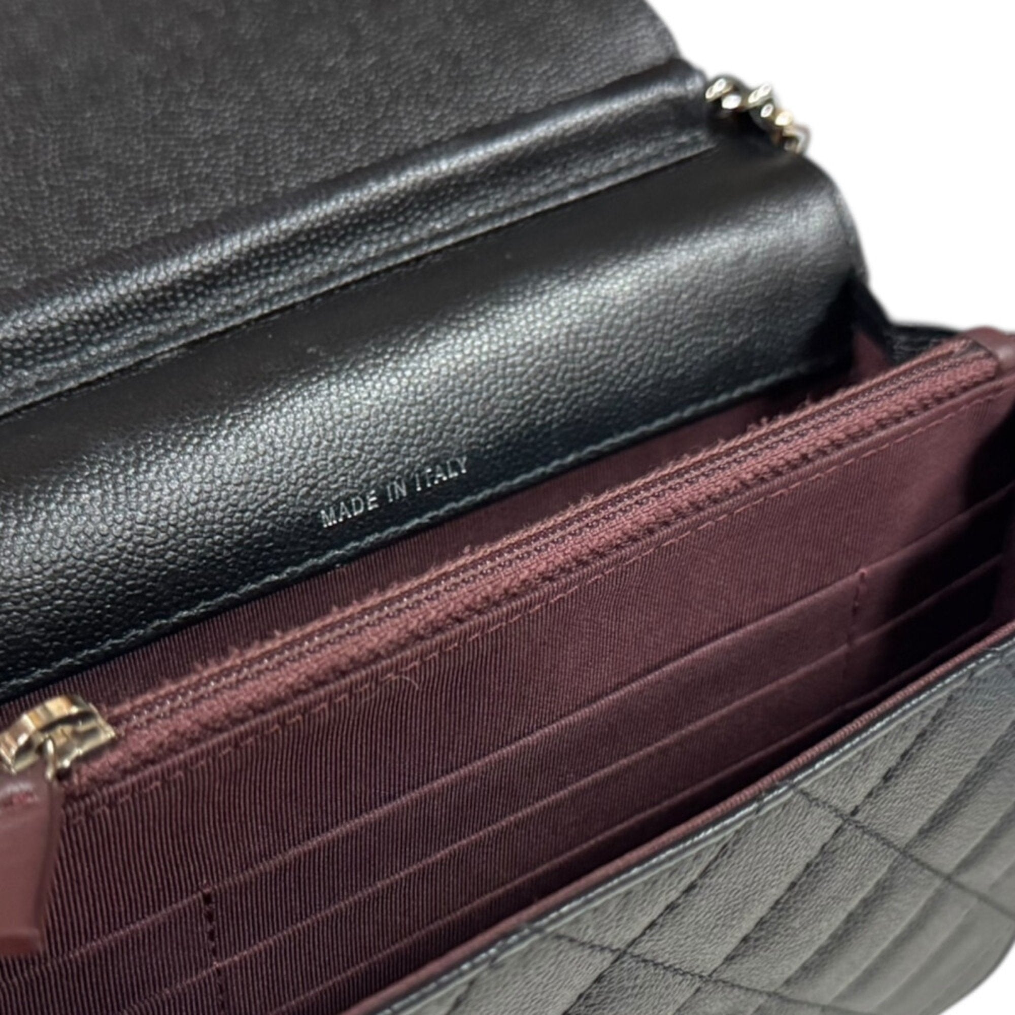 Chanel Matelasse Black Grained Calfskin Shoulder Bag (Pre-Owned)