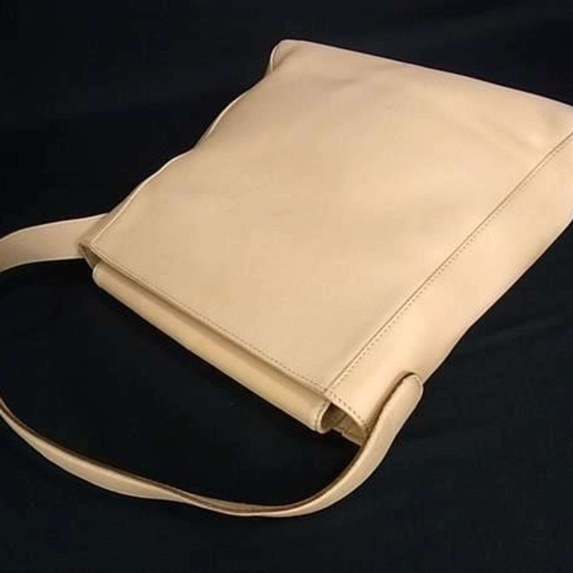Salvatore Ferragamo Light Beige Leather Handbag Shoulder Bag Tote Bag (Pre-Owned)