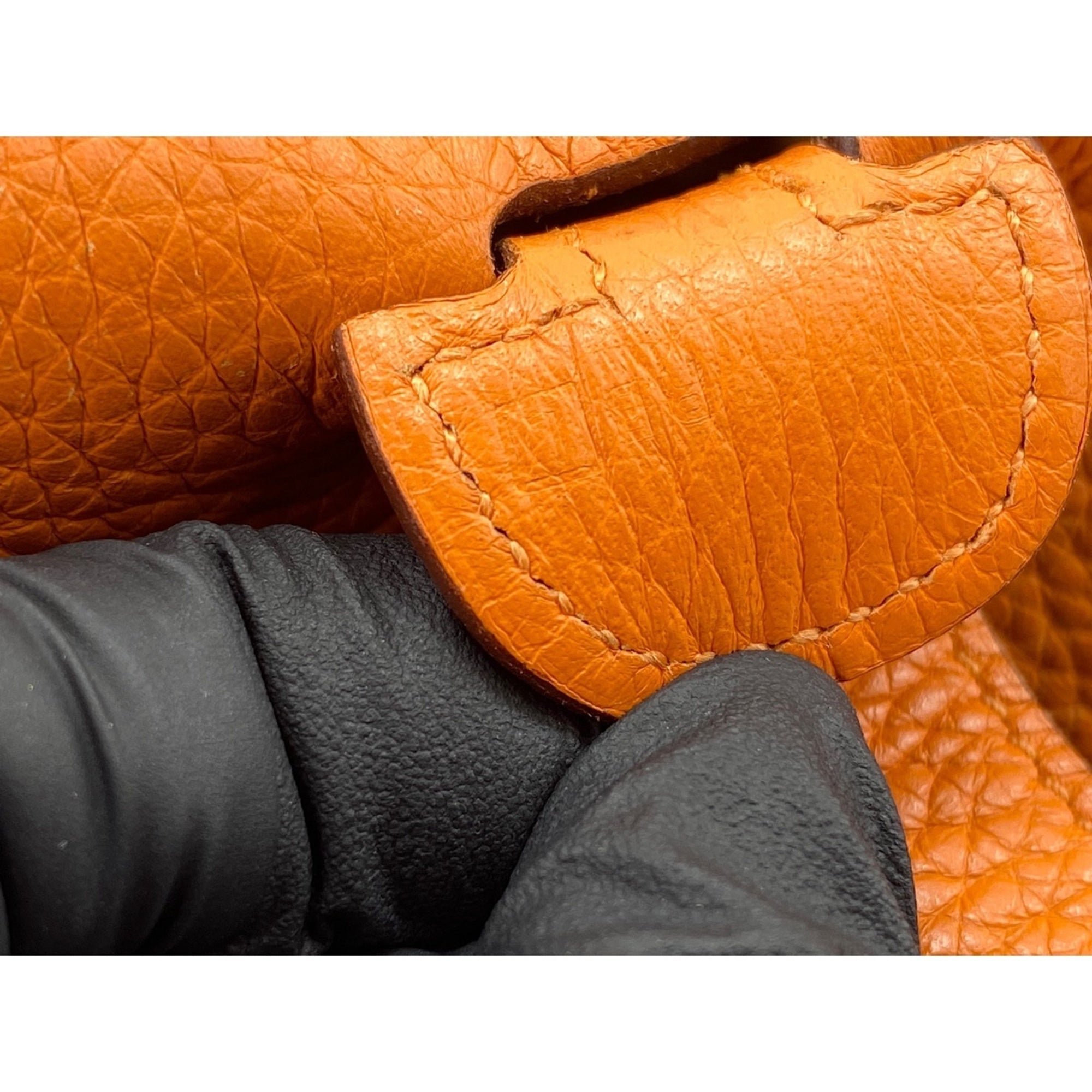 Hermes Orange Shoulder Bag (Pre-Owned)