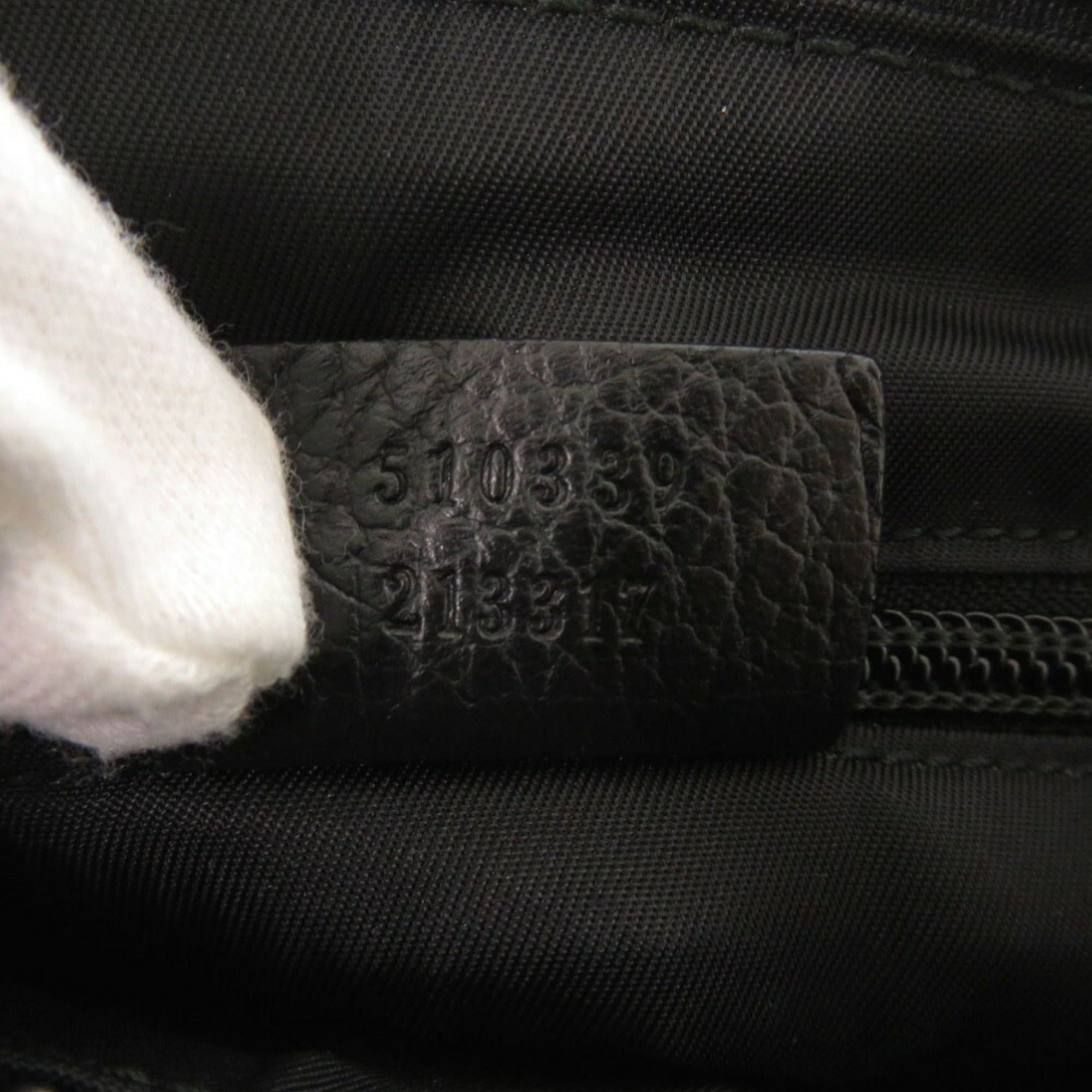 Gucci Black Nylon Shoulder Bag (Pre-Owned)