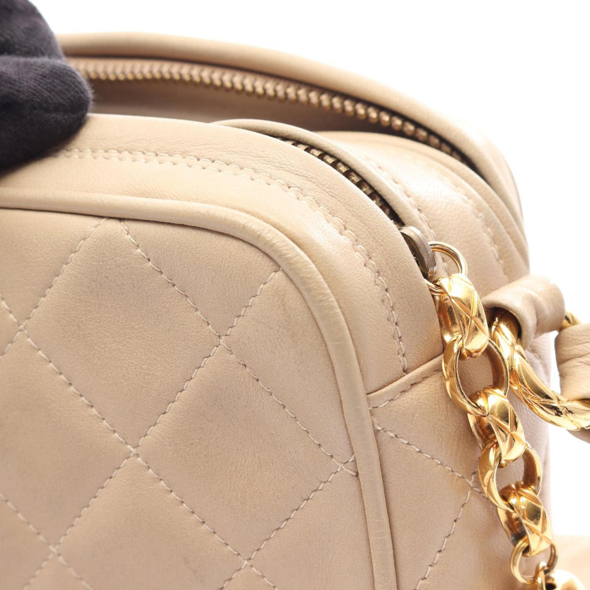 Chanel Beige Leather Handbag Shoulder Bag (Pre-Owned)