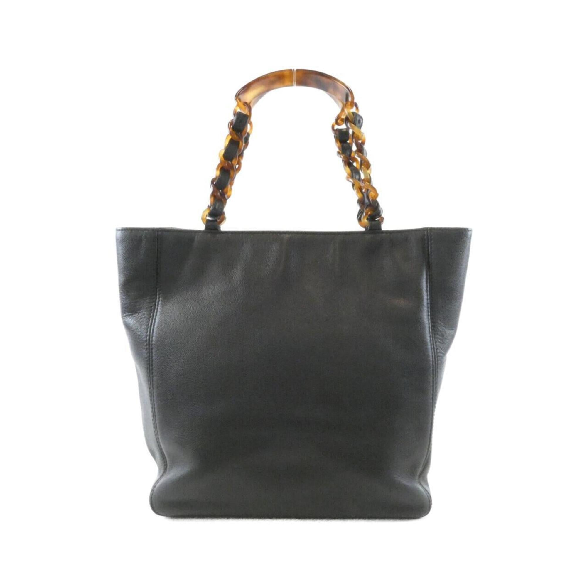 Chanel Black Grained Calfskin Handbag (Pre-Owned)