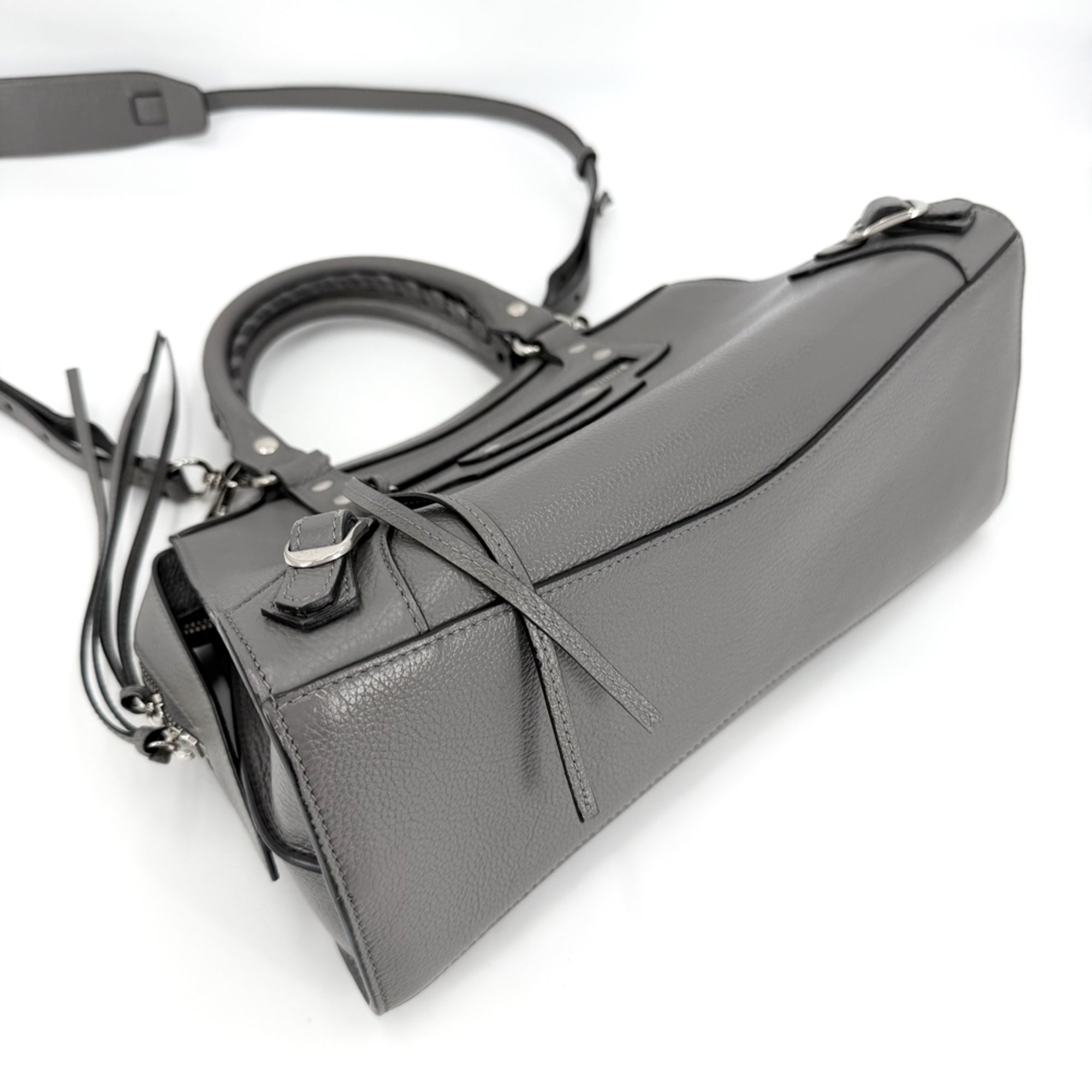 Balenciaga Gray White Leather Handbag Shoulder Bag (Pre-Owned)