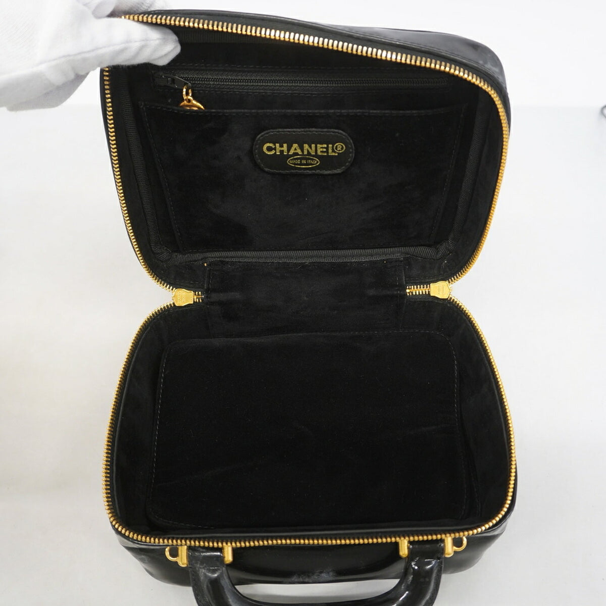 Chanel Black Patent Leather Vanity Bag (Pre-Owned)