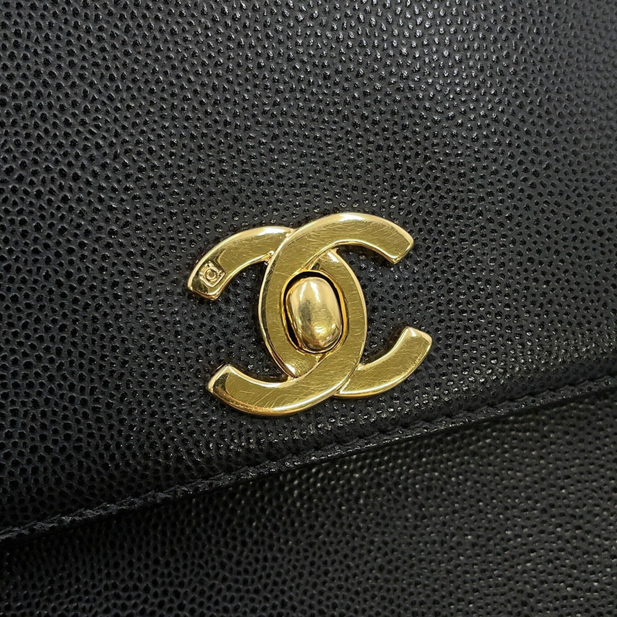 Chanel Black Grained Calfskin Handbag Shoulder Bag (Pre-Owned)