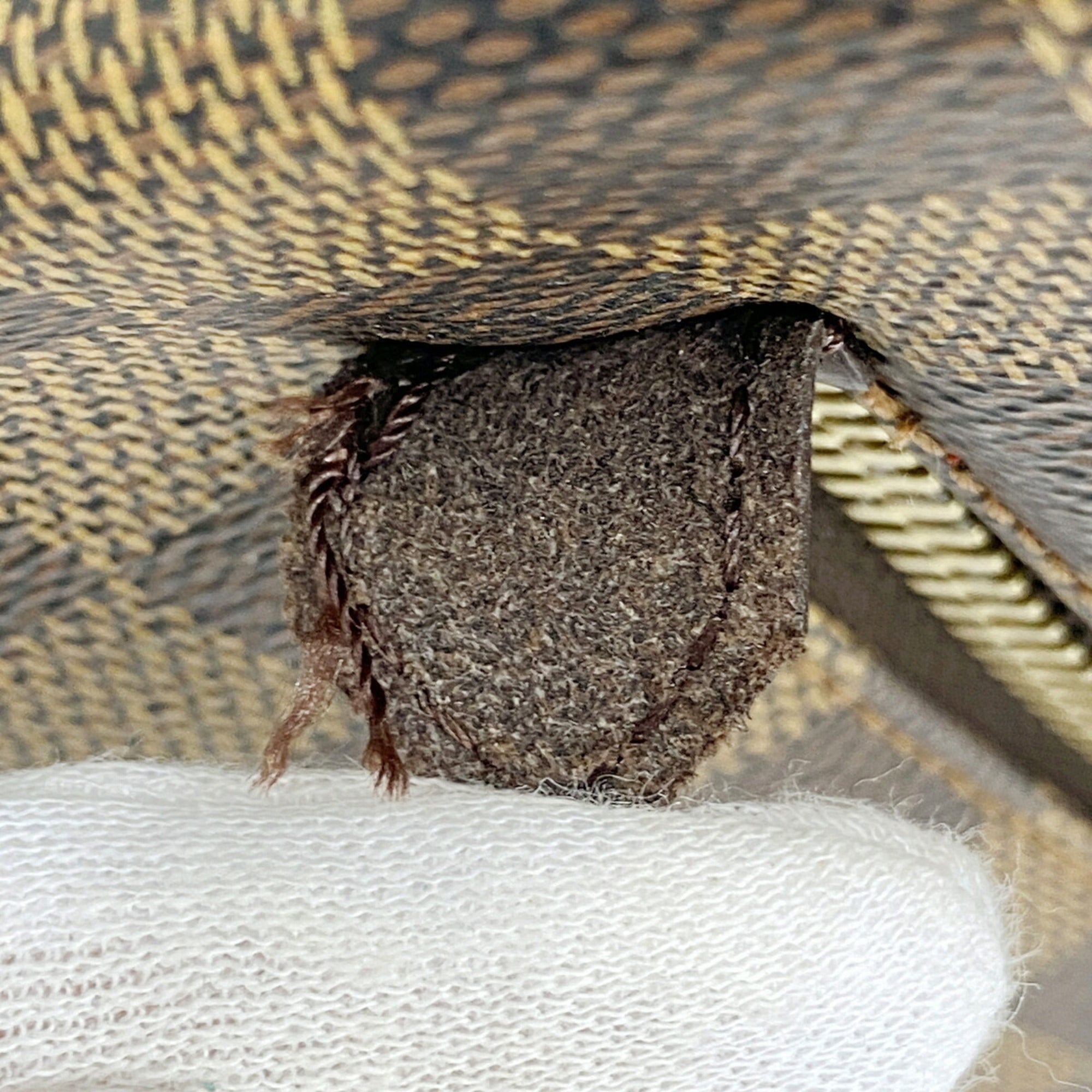 Louis Vuitton Ebene Handbag (Pre-Owned)